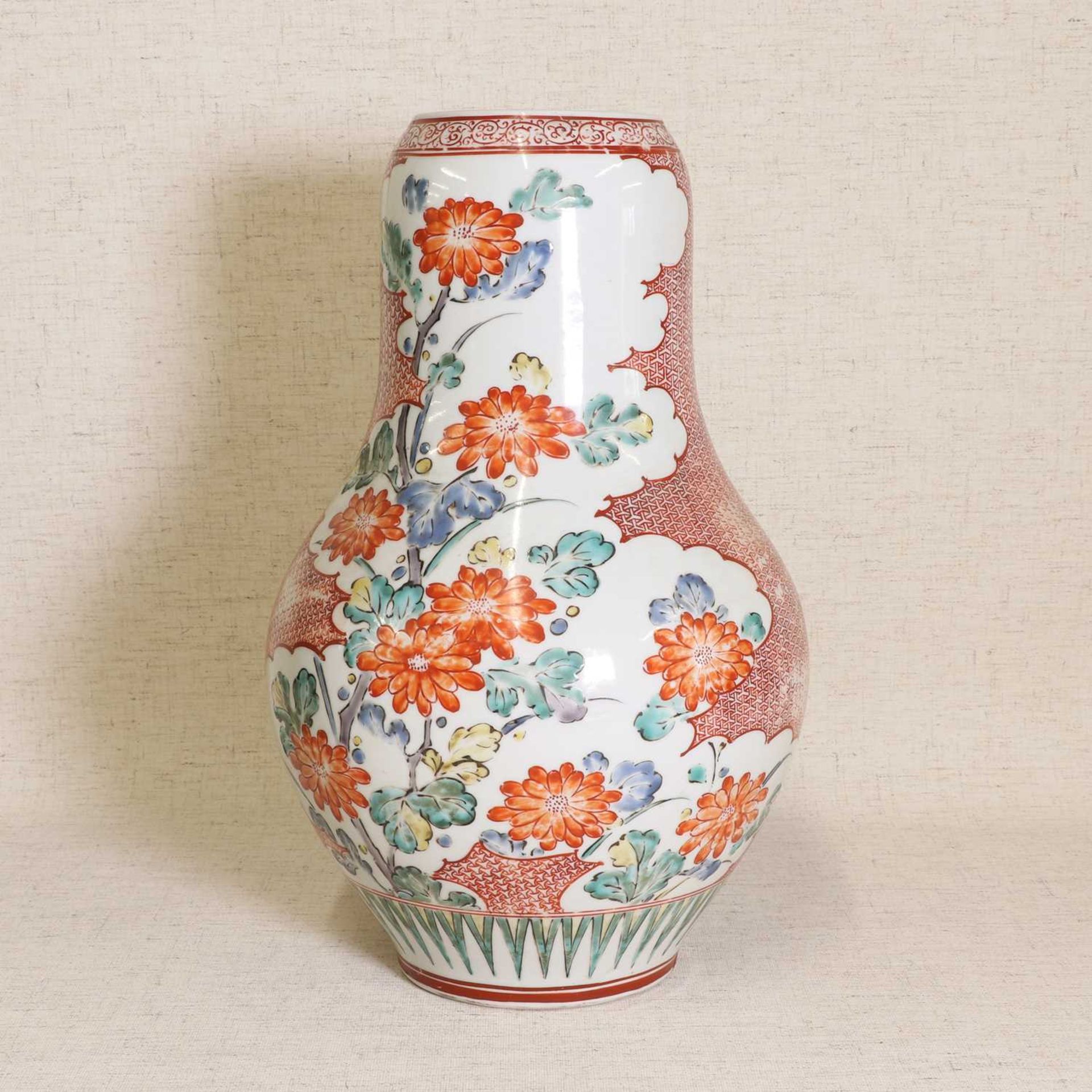 A Japanese Ko-Kutani style vase, - Image 3 of 5