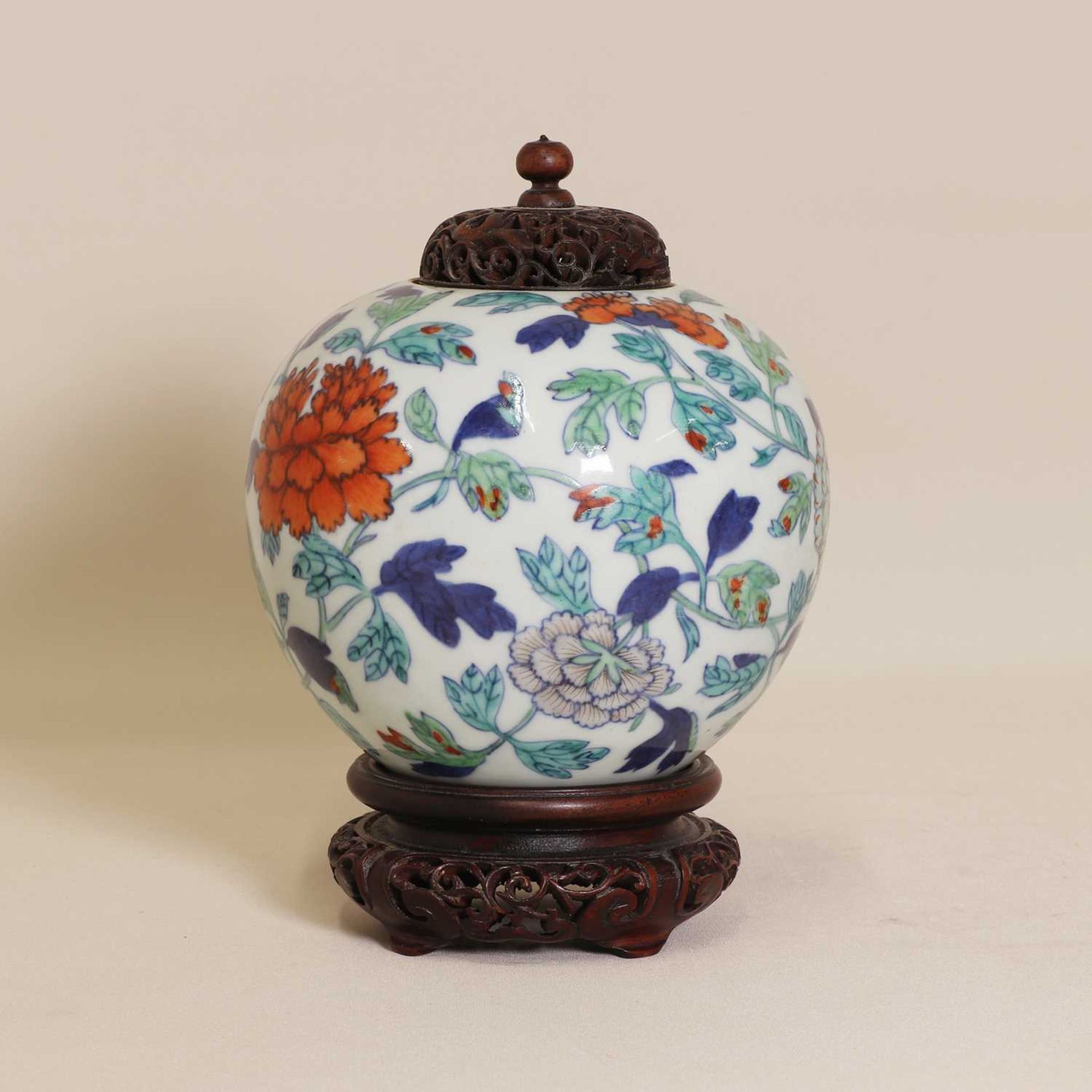 A Chinese doucai jar, - Image 3 of 4
