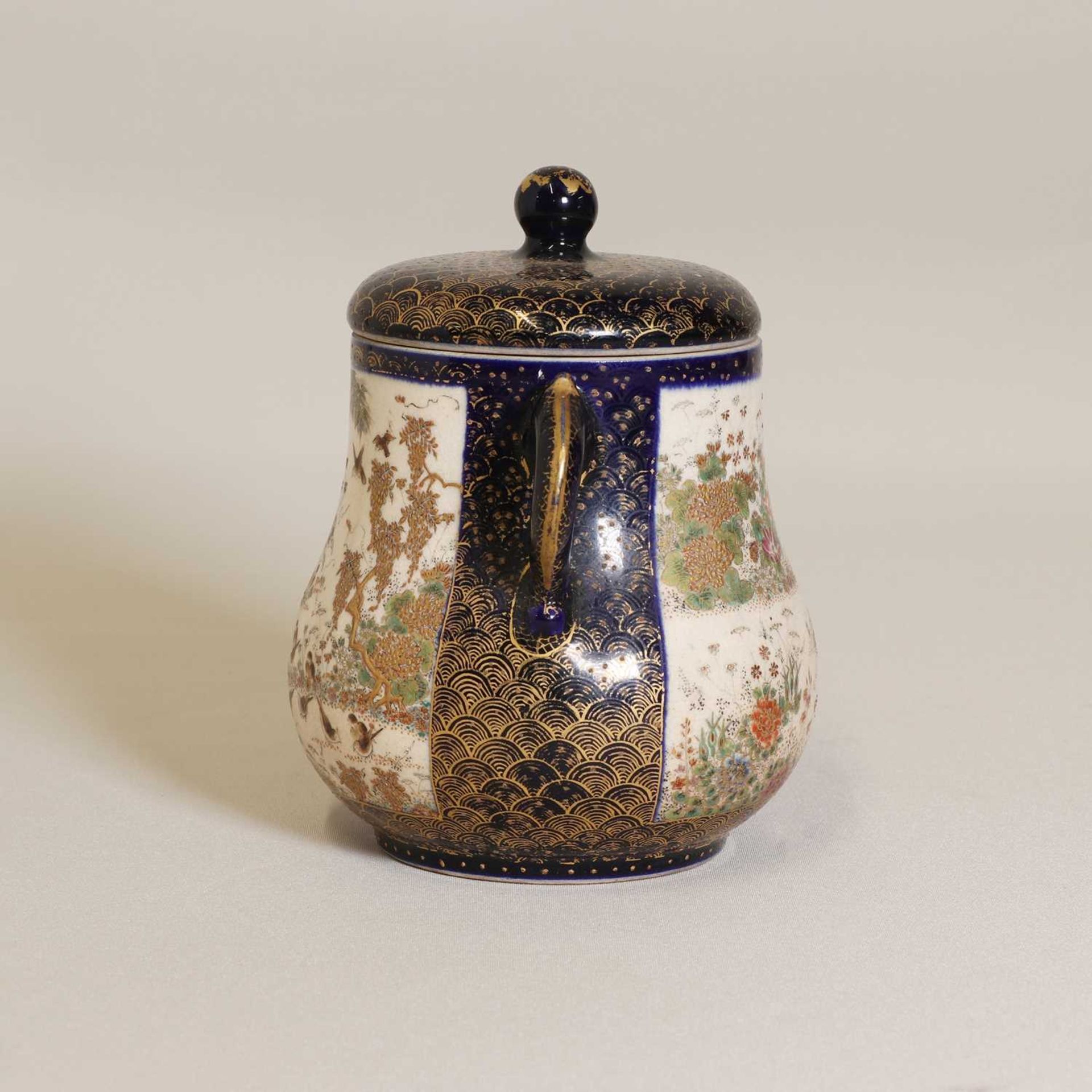 A Japanese Satsuma ware jar and cover, - Image 4 of 5