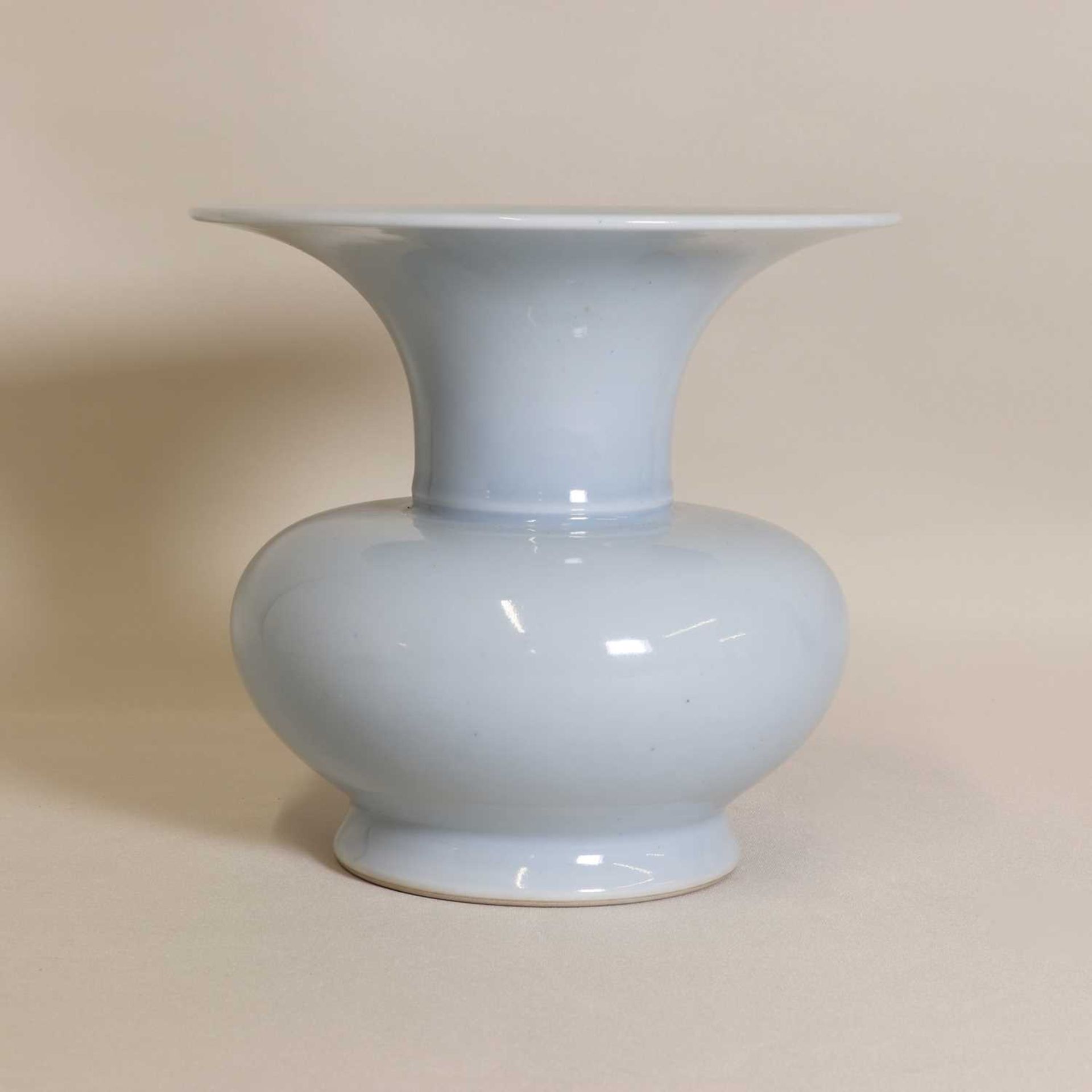 A Chinese blue-glazed zhadou, - Image 2 of 4