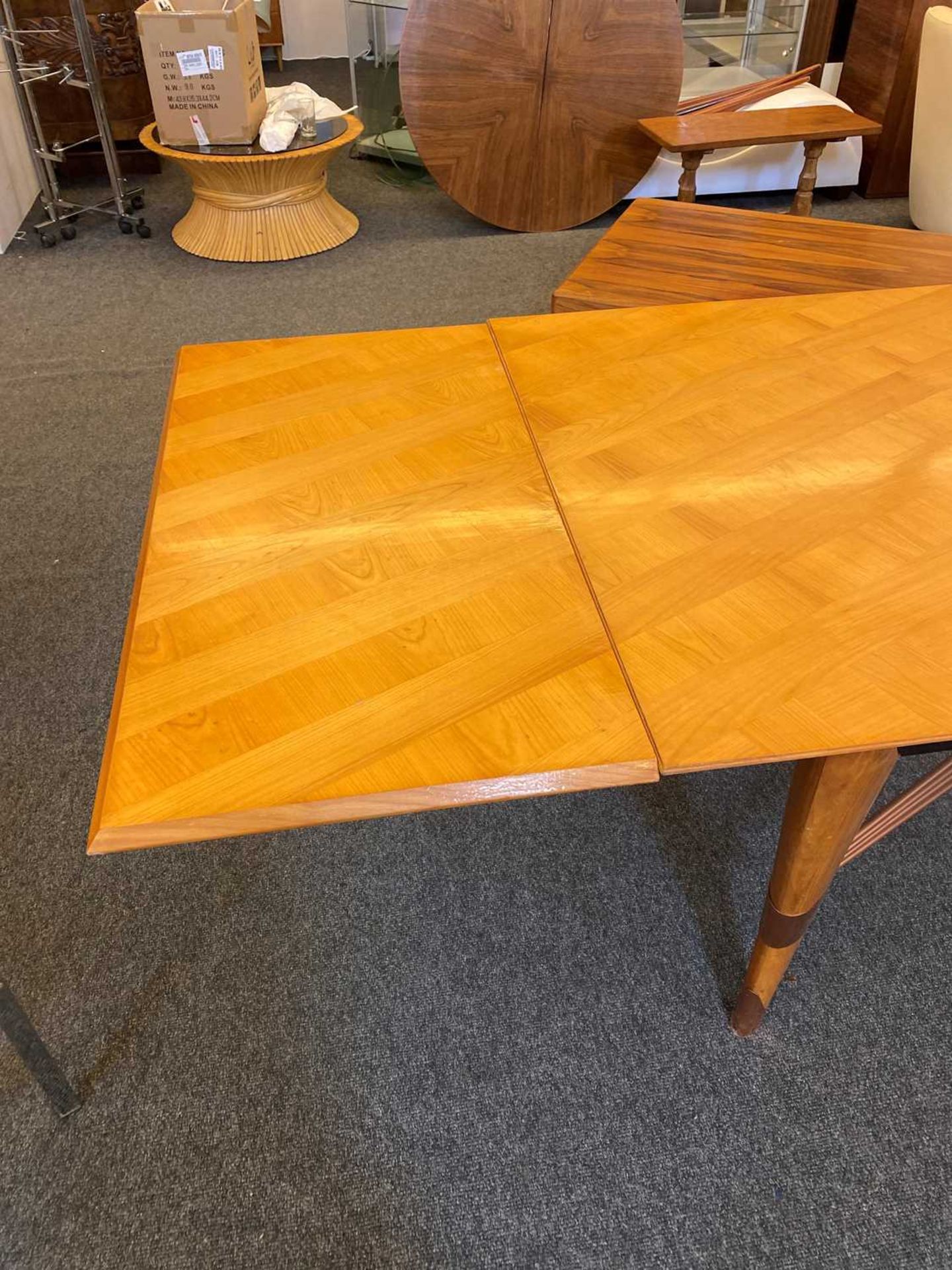 An Art Deco maple dining table, - Bild 10 aus 13