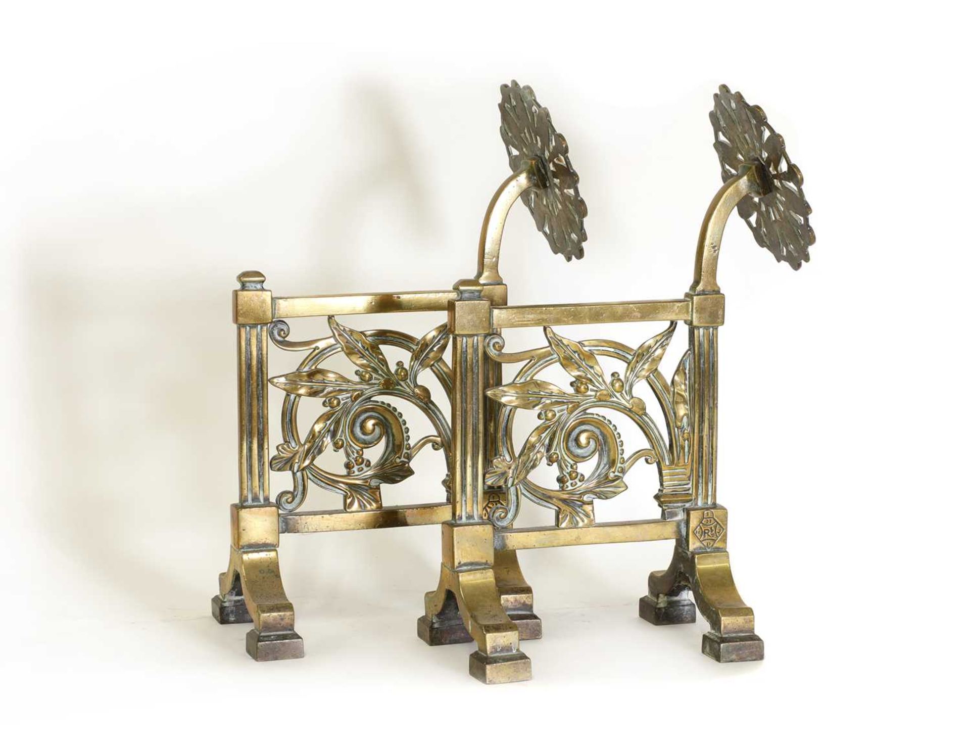 A pair of cast brass andirons, - Bild 2 aus 4