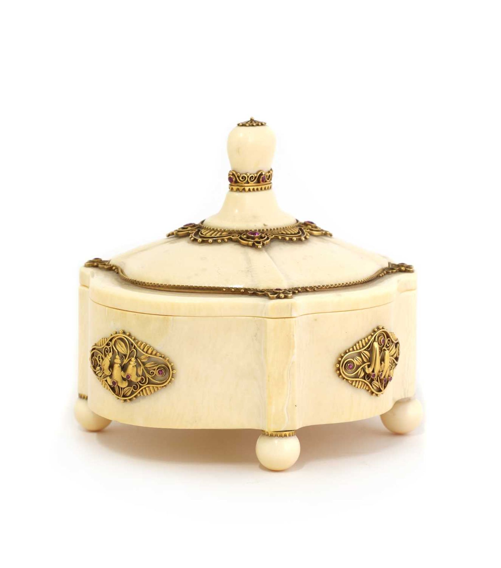 A secessionist ivory casket,
