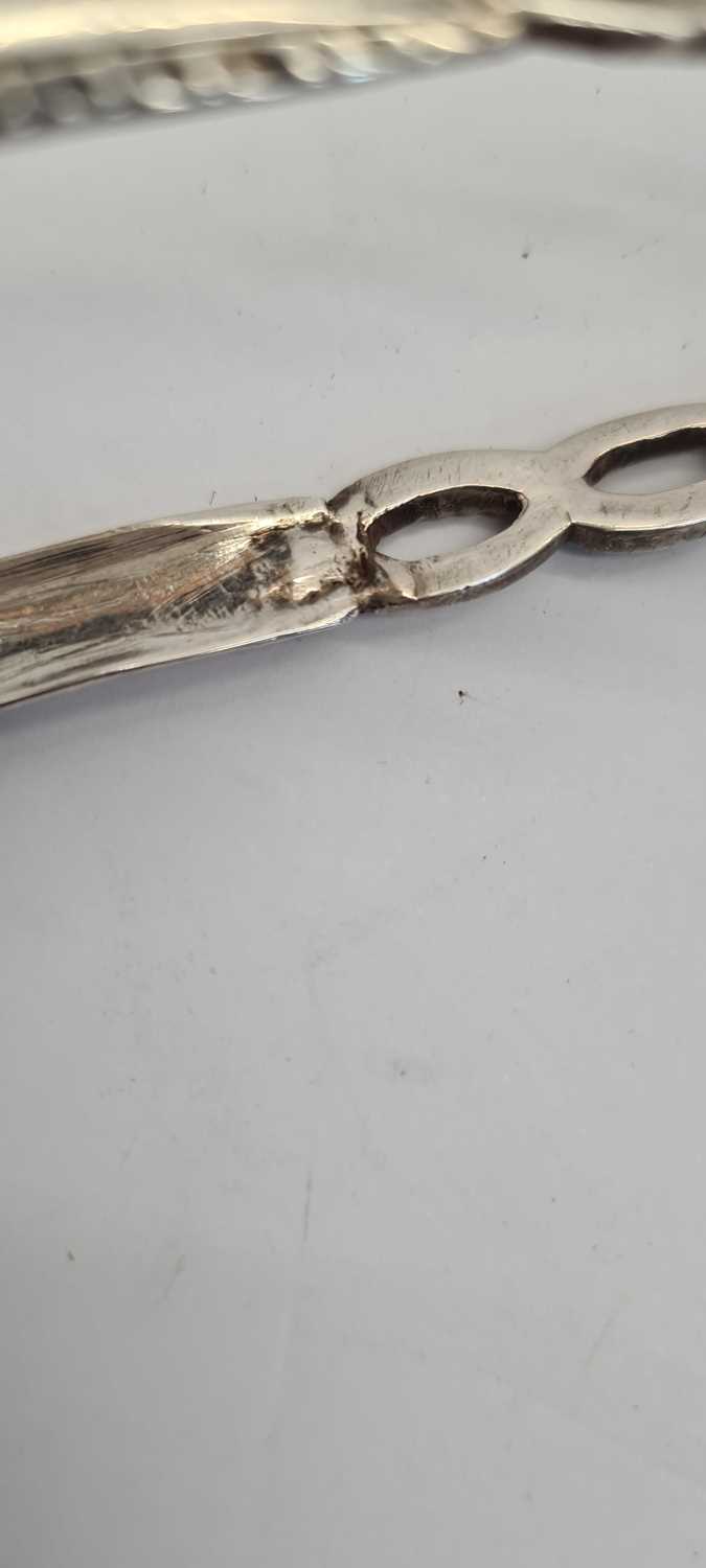 A pair of George III Irish silver sugar tongs, - Image 4 of 21