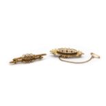 An Edwardian 15ct gold diamond bar brooch,