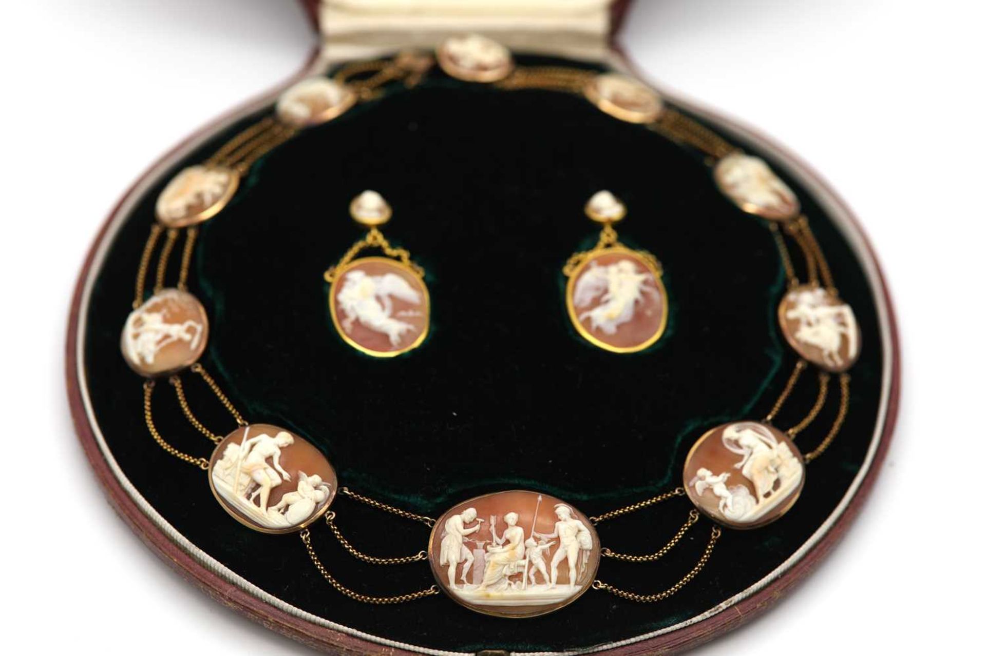 An early 19th century carved shell cameo necklace and earrings suite, - Image 2 of 20
