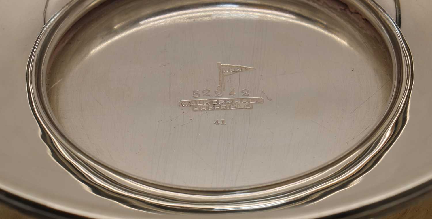 A twin handled silver pedestal dish, - Image 4 of 4