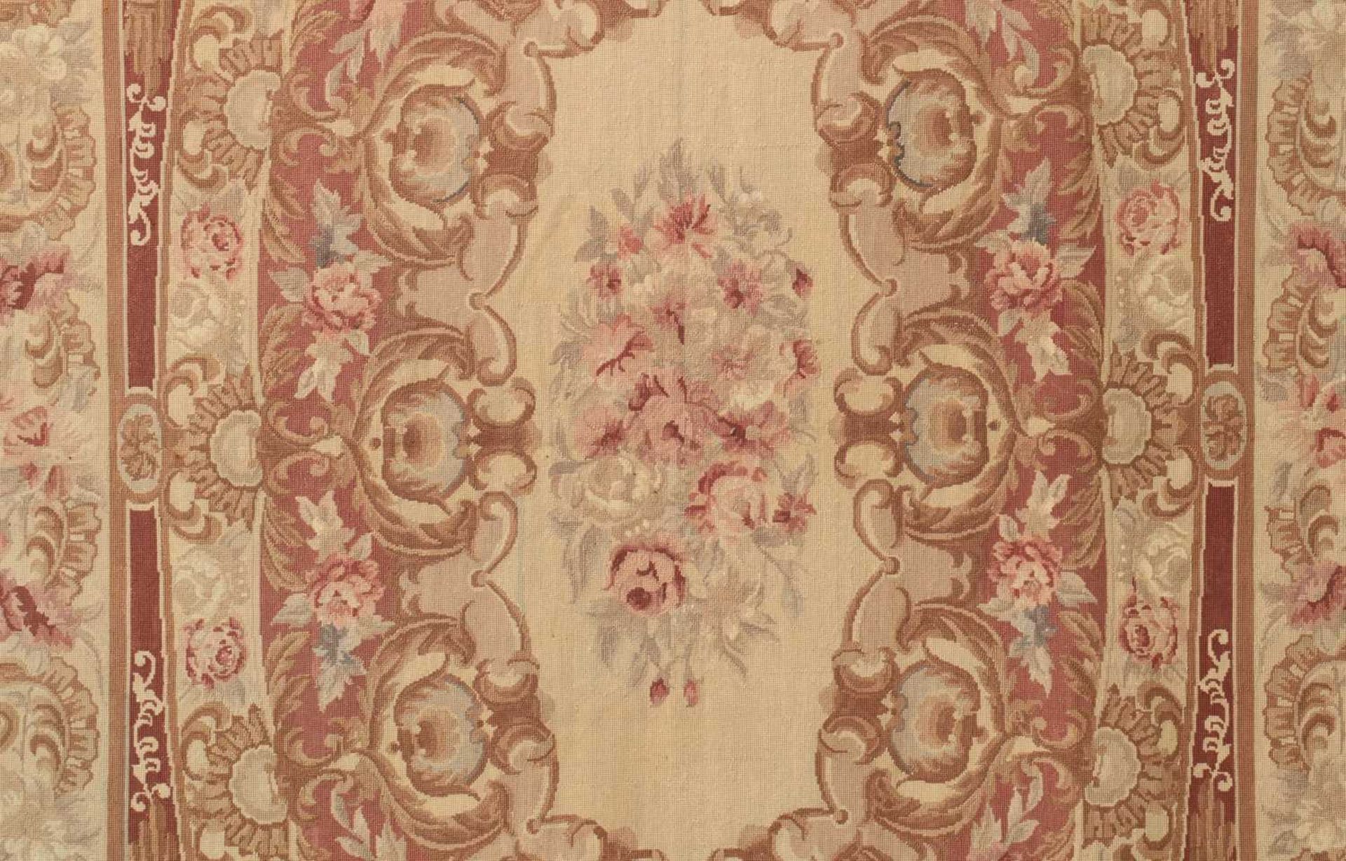 An Aubusson-style wool rug, - Bild 3 aus 5