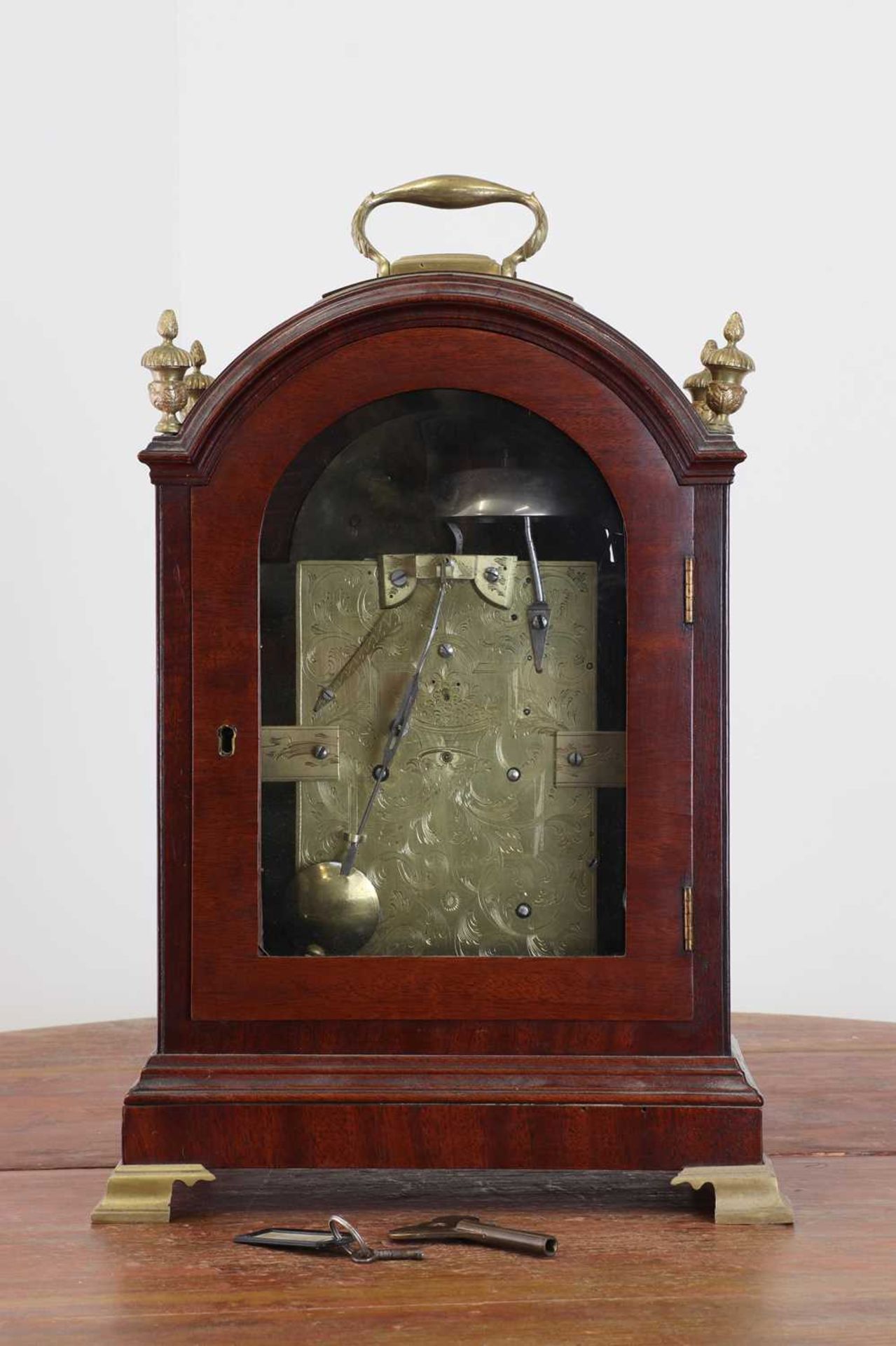 A George III mahogany cased bracket clock, - Bild 4 aus 21