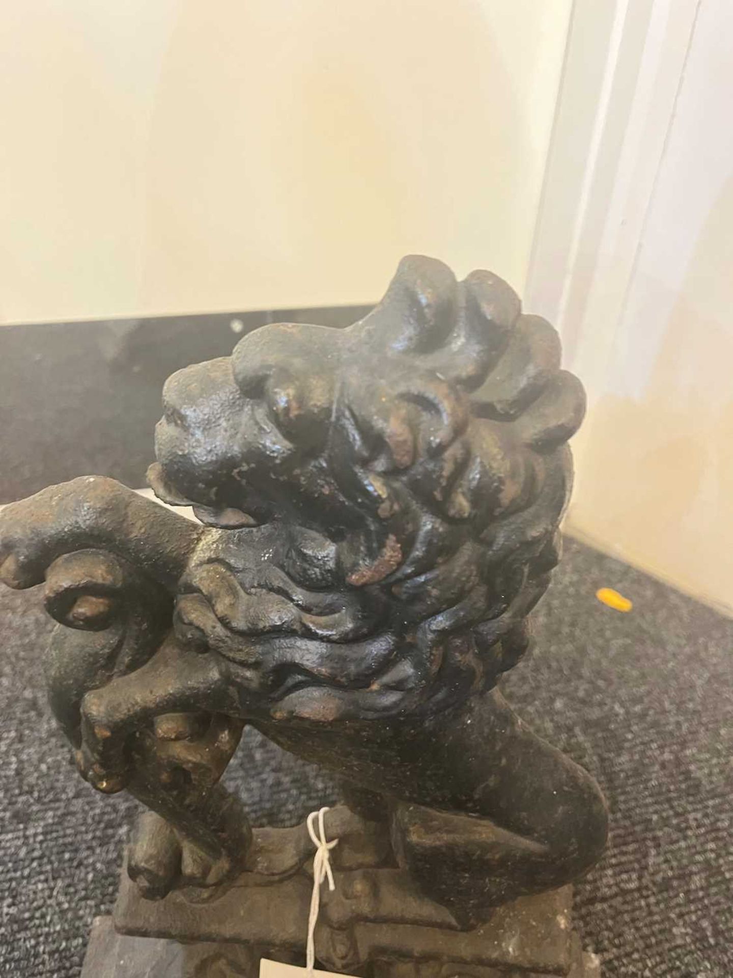 A cast iron doorstop as an heraldic lion, - Bild 10 aus 12