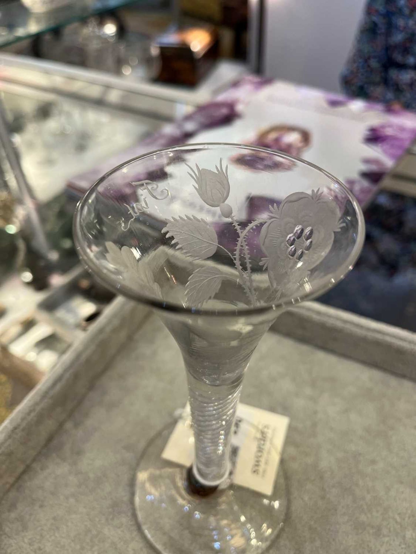 A Jacobite wine glass, - Bild 4 aus 11