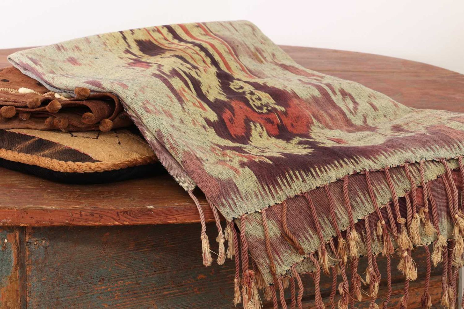 An ikat throw, - Image 3 of 9