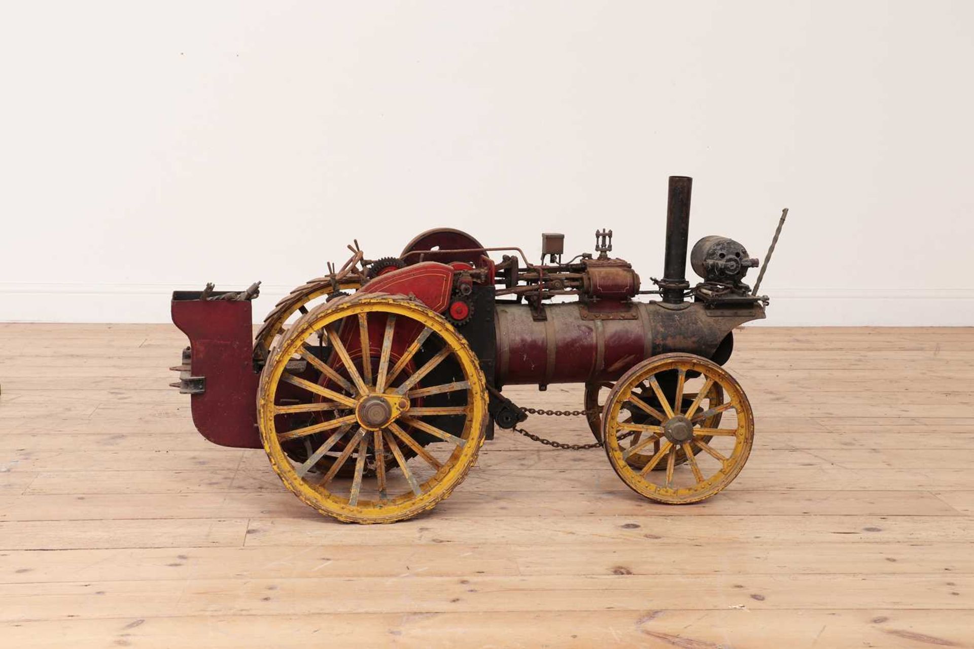 A scale live steam model of a showman's traction engine, - Bild 2 aus 6