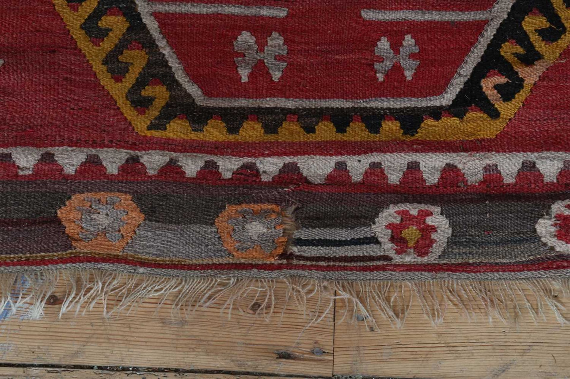 A large kilim flatweave wool rug, - Bild 2 aus 6