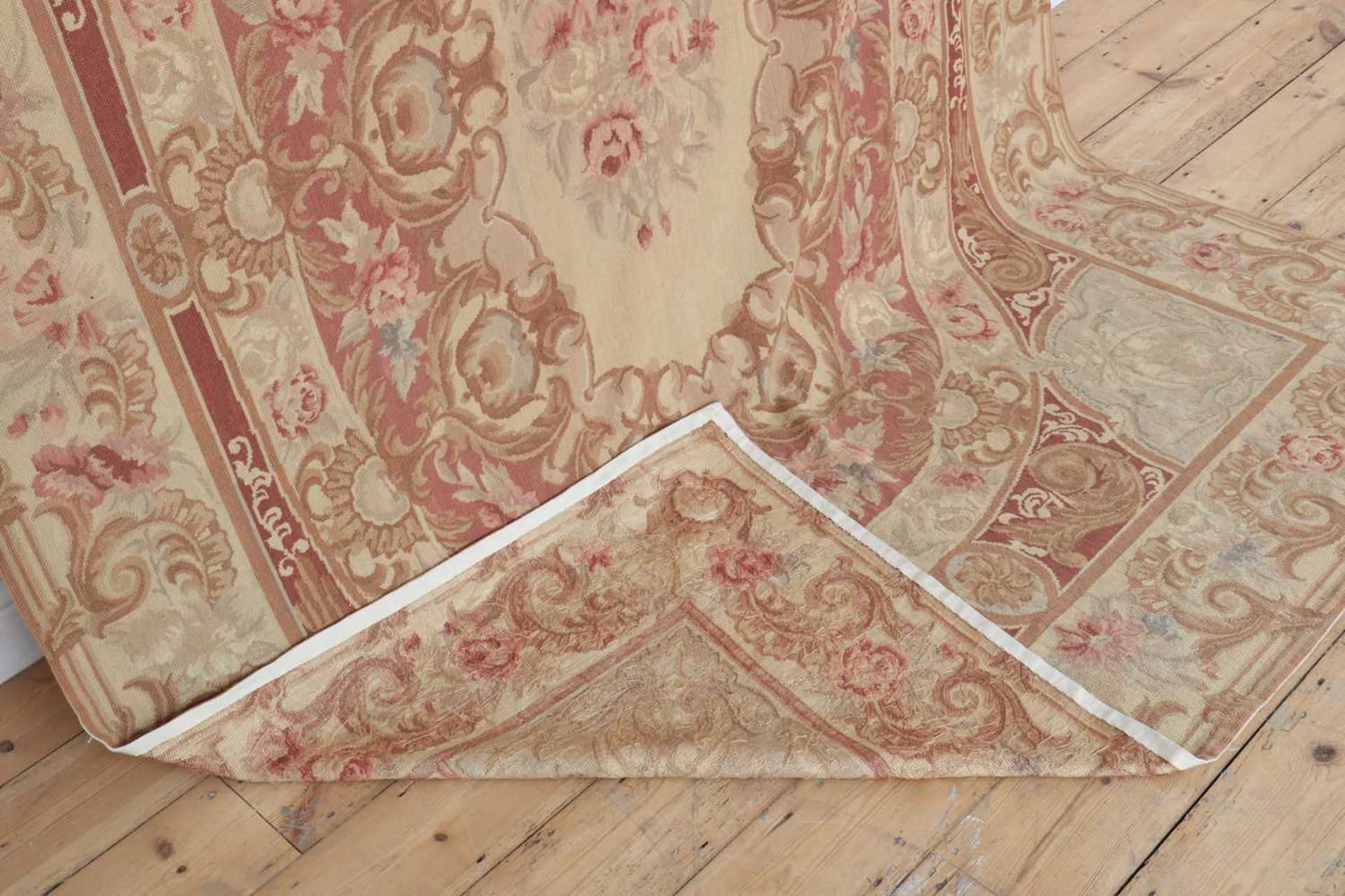 An Aubusson-style wool rug, - Bild 4 aus 5