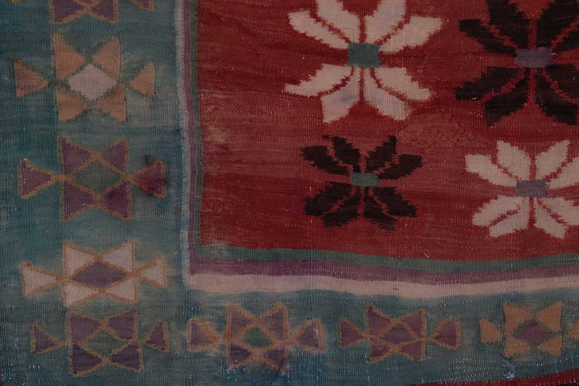 A kilim flat-weave wool rug, - Bild 4 aus 19