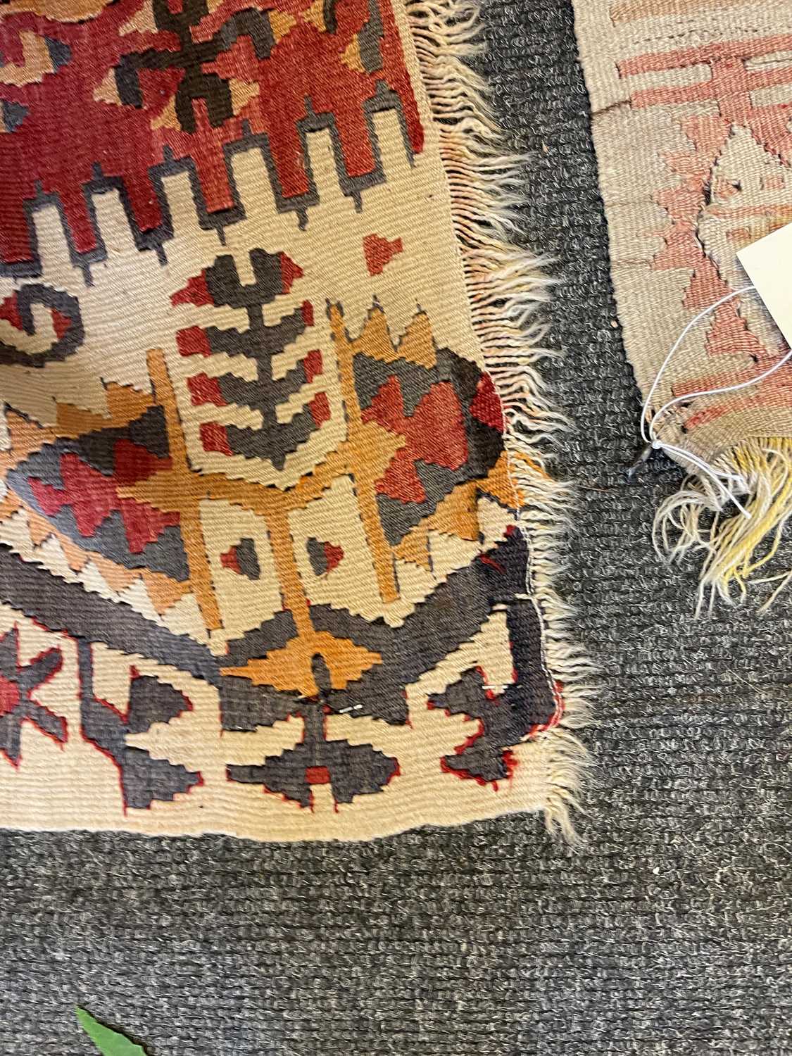 A Kilim flatweave wool carpet, - Image 10 of 20