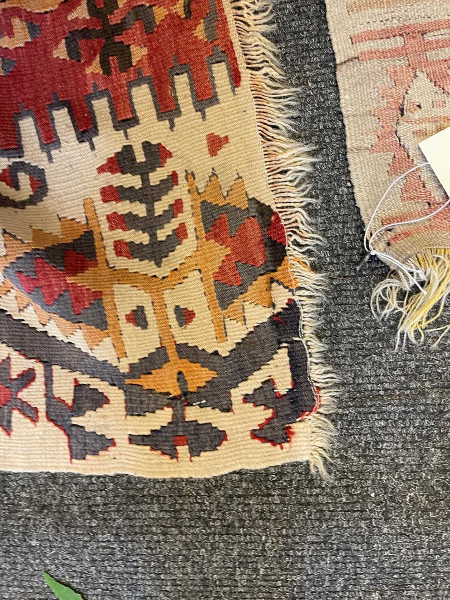 A Kilim flatweave wool carpet, - Bild 10 aus 20