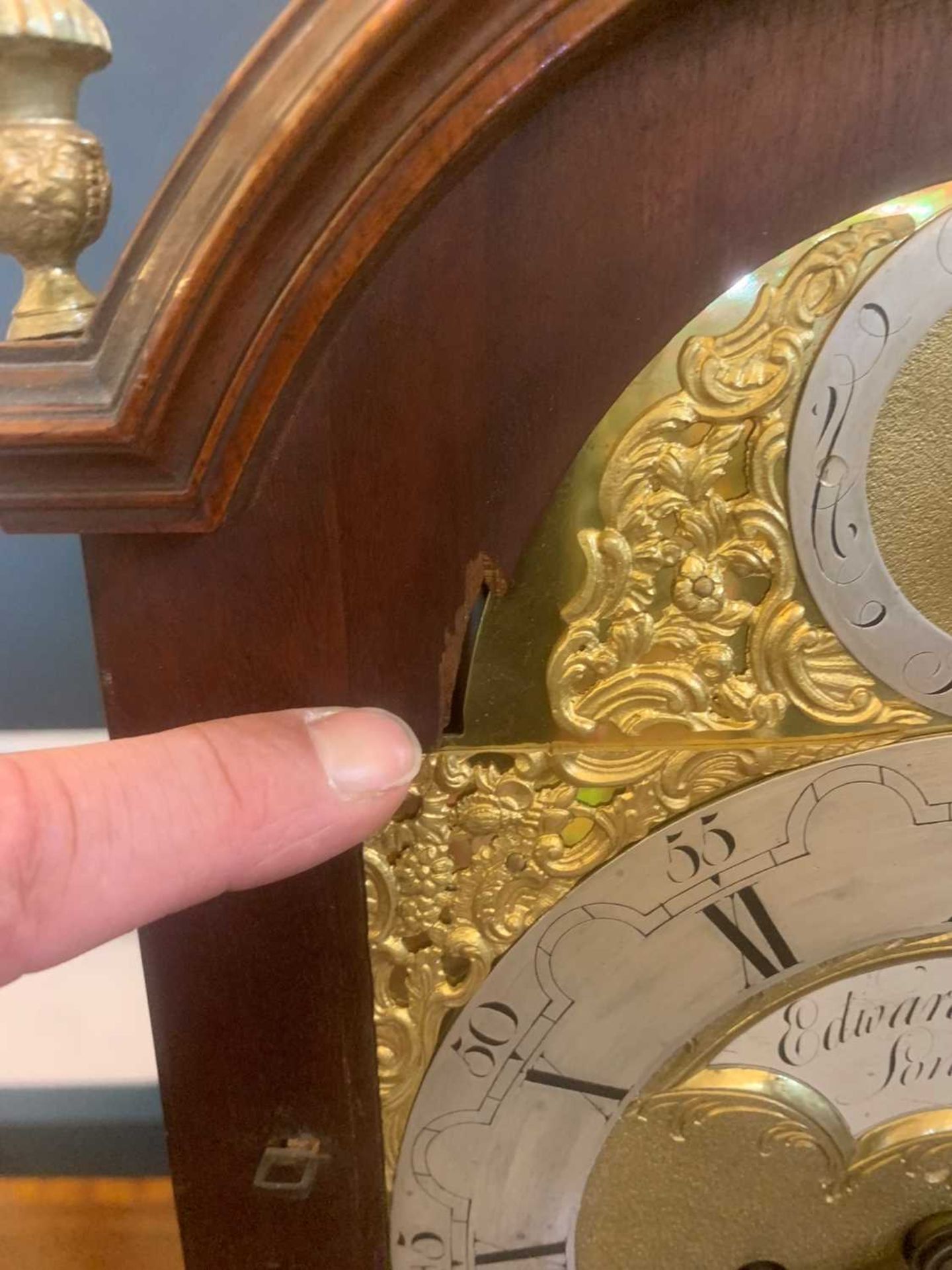A George III mahogany cased bracket clock, - Bild 20 aus 21