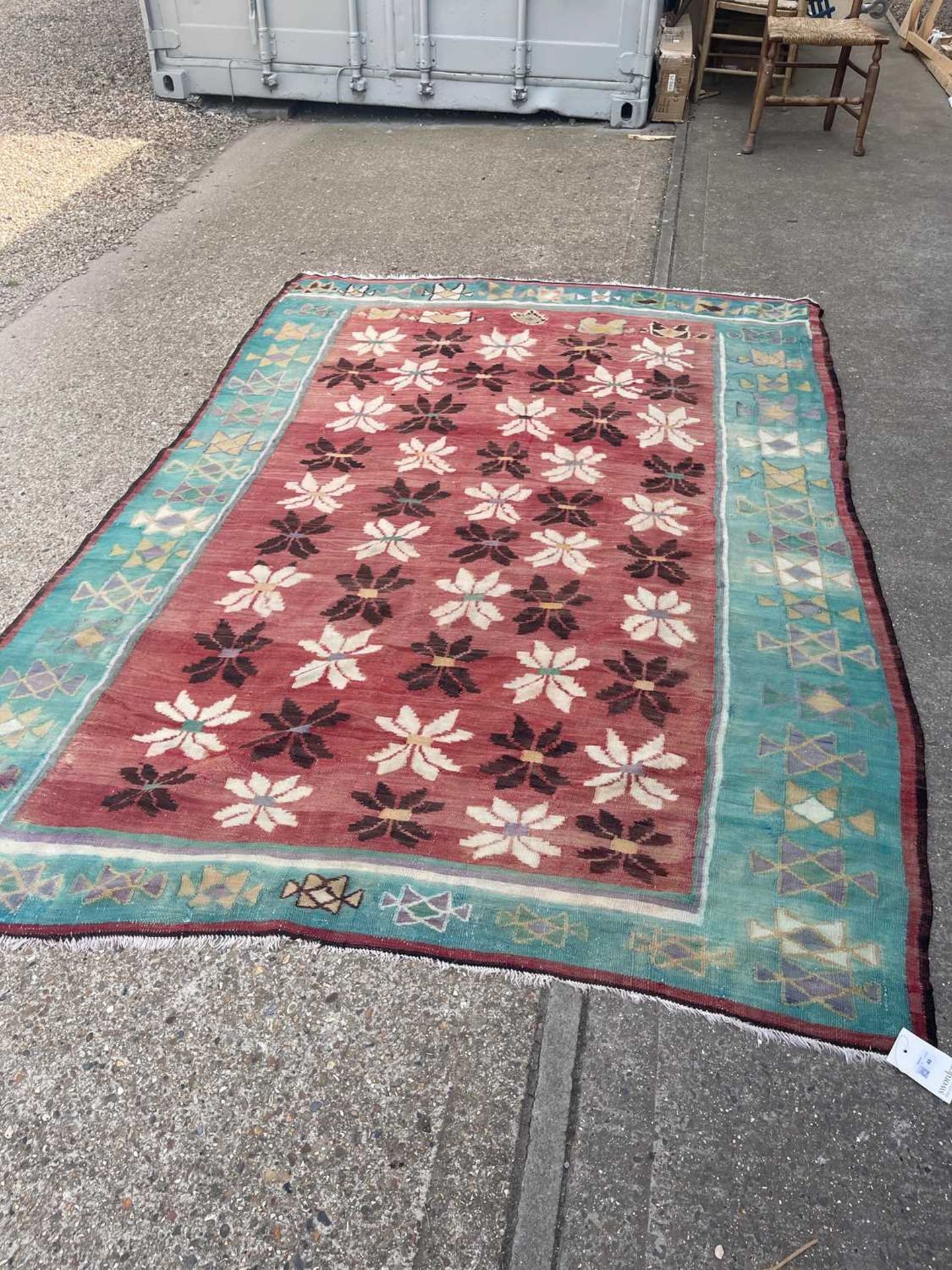 A kilim flat-weave wool rug, - Bild 19 aus 19