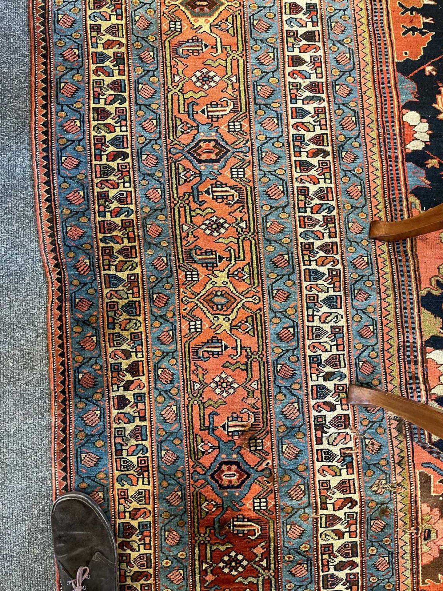 A large Persian wool carpet, - Image 15 of 28