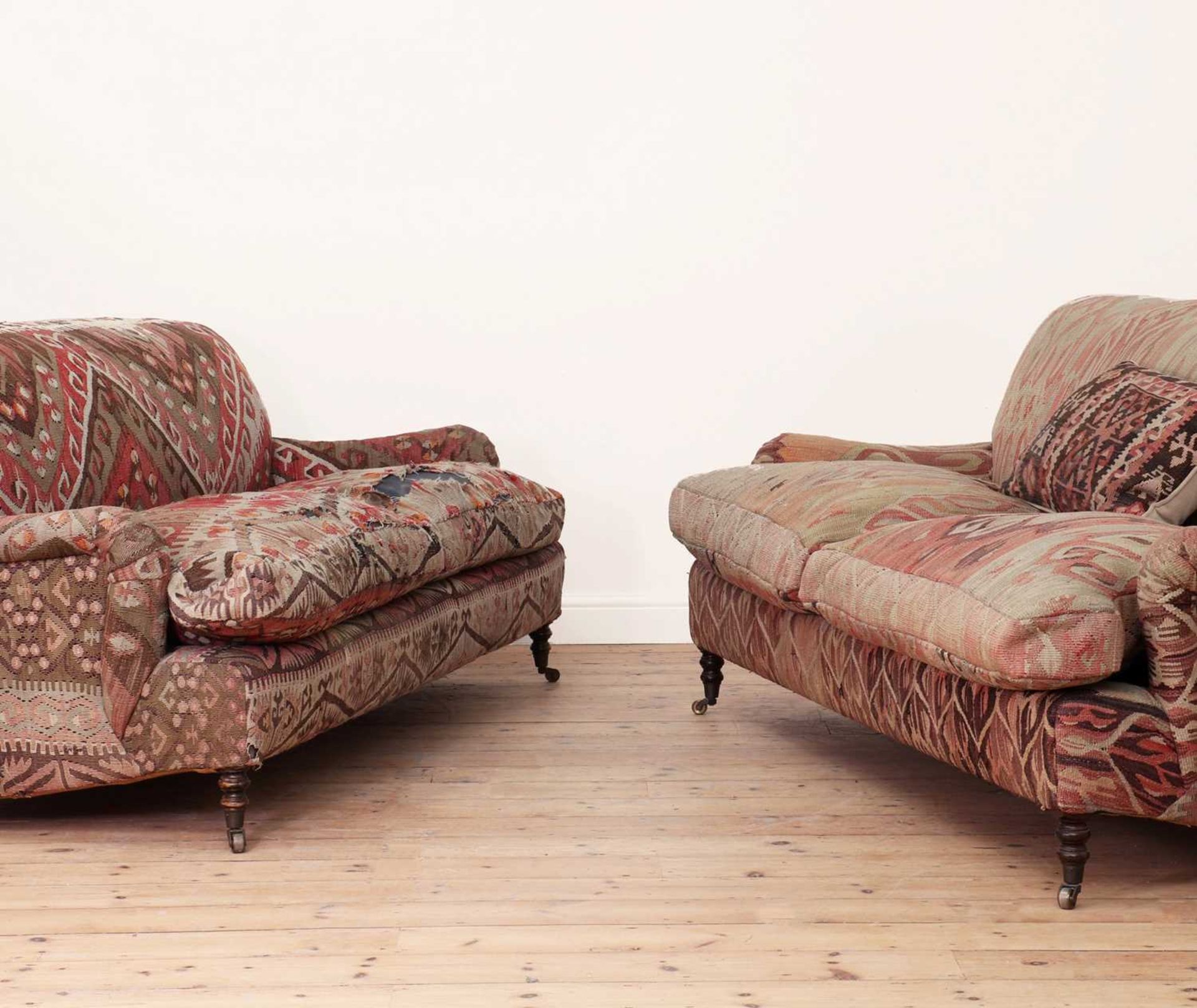 A pair of kilim-upholstered sofas, - Bild 2 aus 24