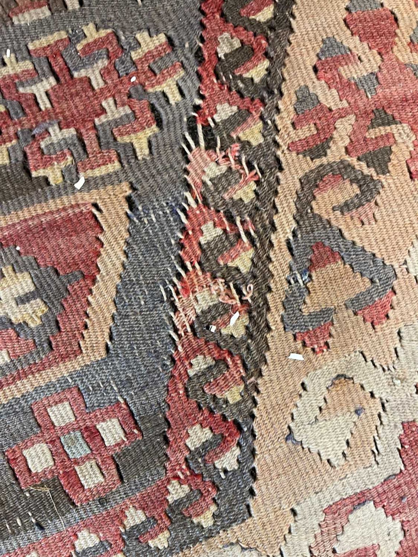 A Kilim flatweave wool carpet, - Bild 6 aus 20