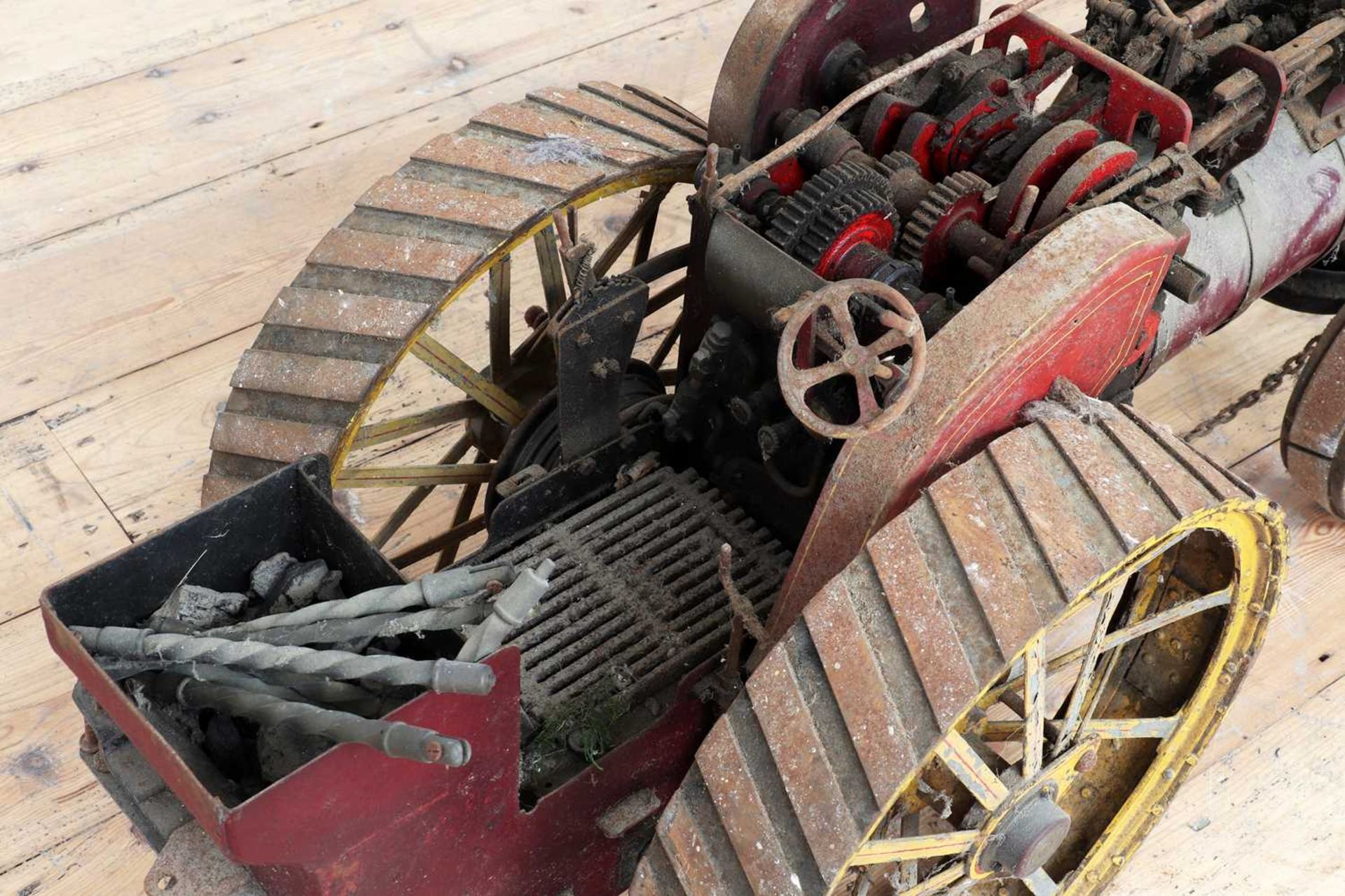 A scale live steam model of a showman's traction engine, - Bild 5 aus 6