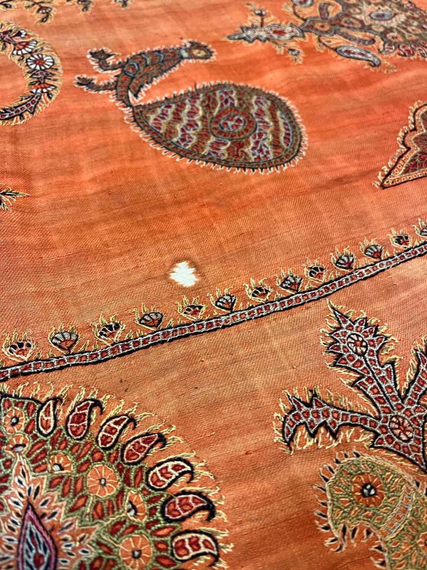 A Kermani pateh embroidered textile hanging, - Bild 12 aus 13
