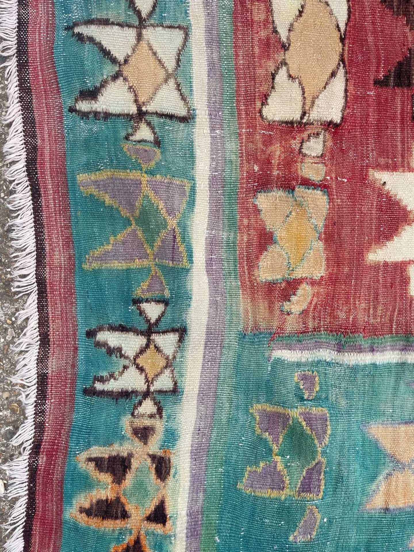 A kilim flat-weave wool rug, - Bild 17 aus 19