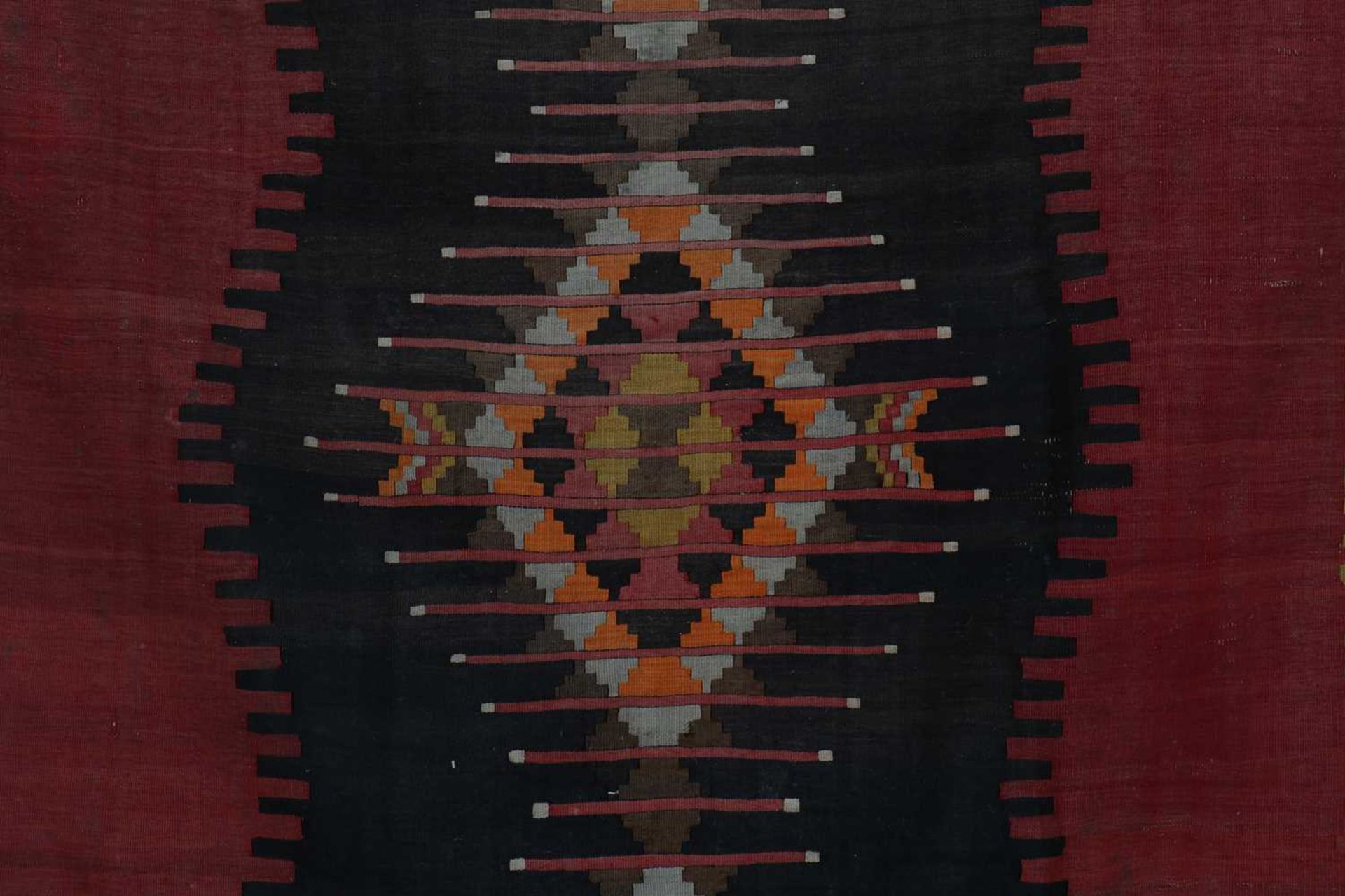 A kilim flatweave carpet, - Bild 3 aus 13