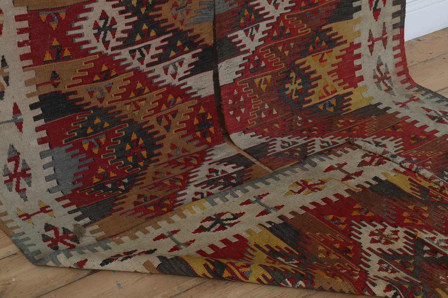 A kilim flatweave wool rug, - Image 6 of 6