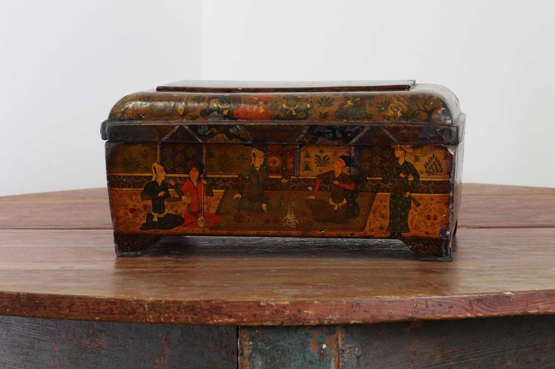 A Qajar lacquered papier mâché casket, - Bild 3 aus 8