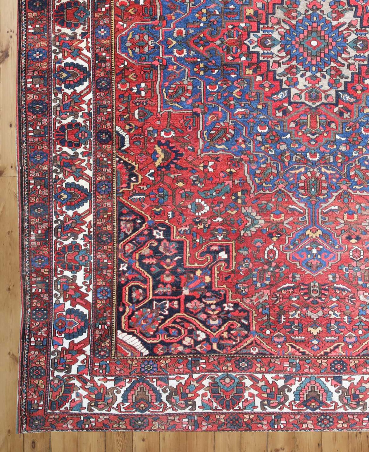 A Persian Heriz wool carpet, - Image 5 of 5