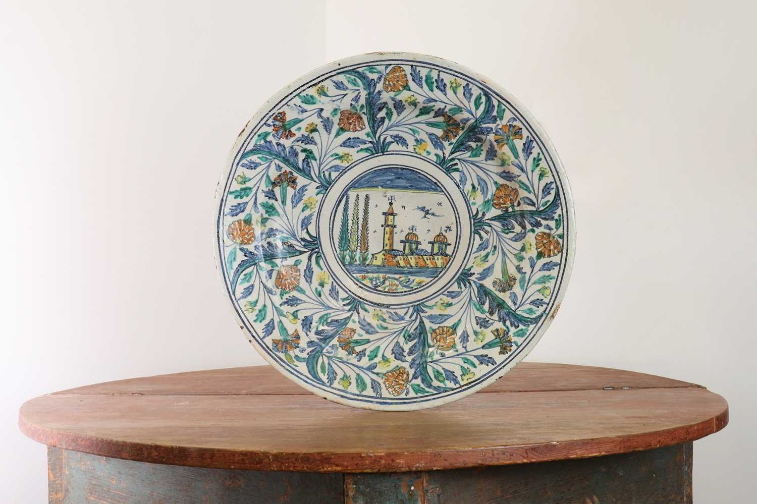 A large maiolica pottery charger,