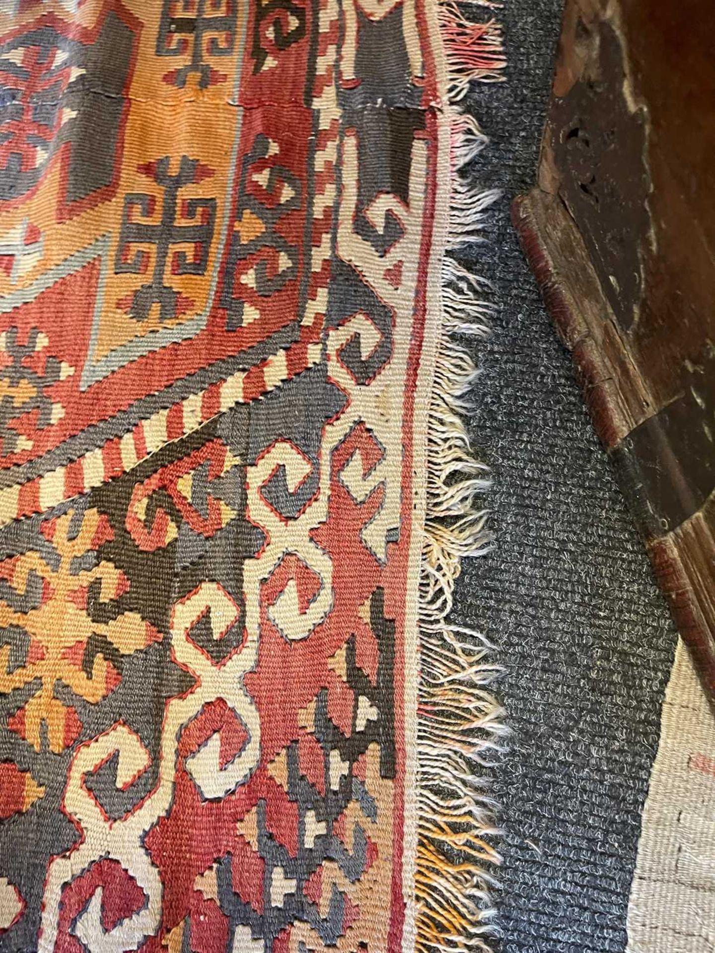 A Kilim flatweave wool carpet, - Bild 12 aus 20