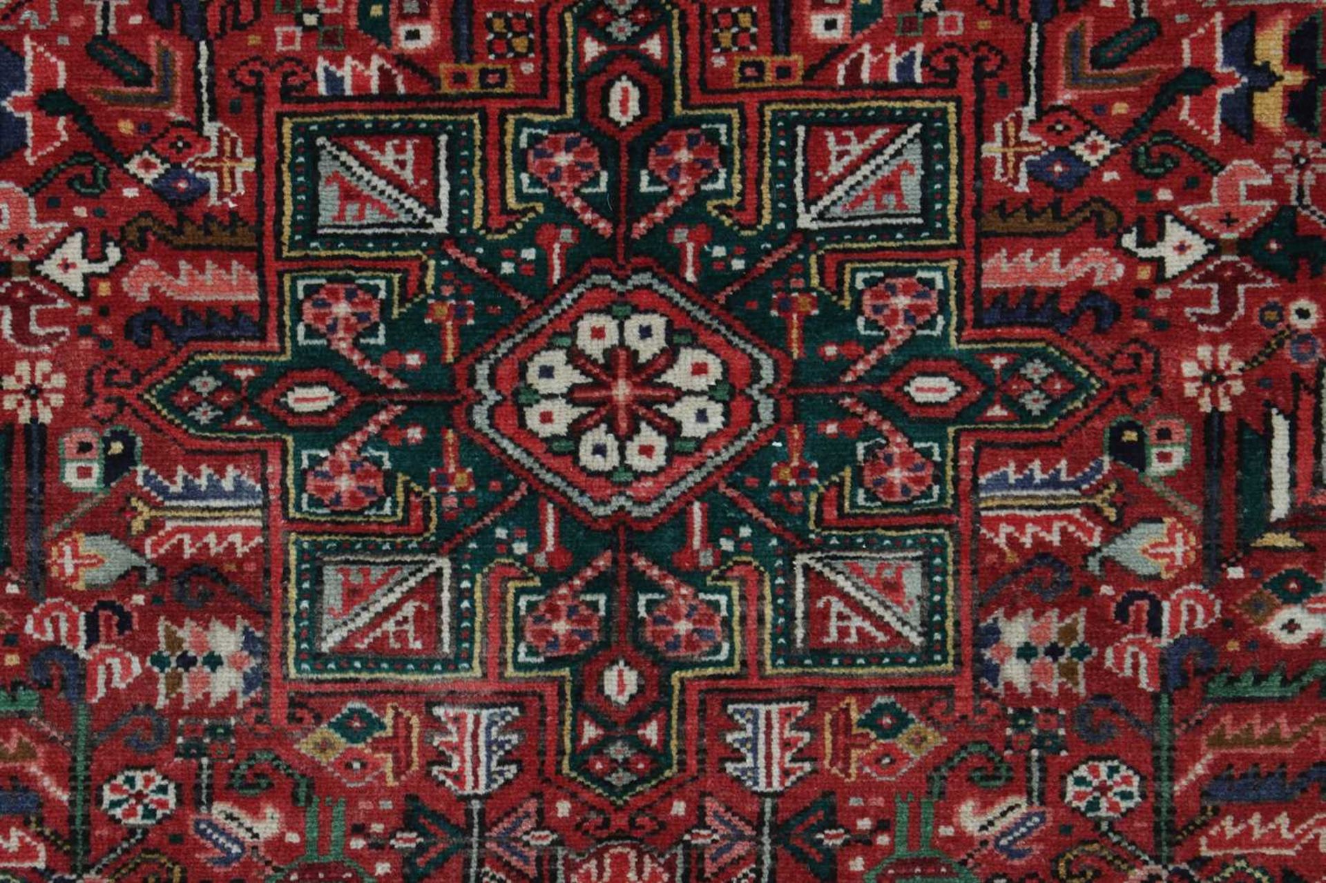 A Persian Heriz wool carpet, - Bild 3 aus 5