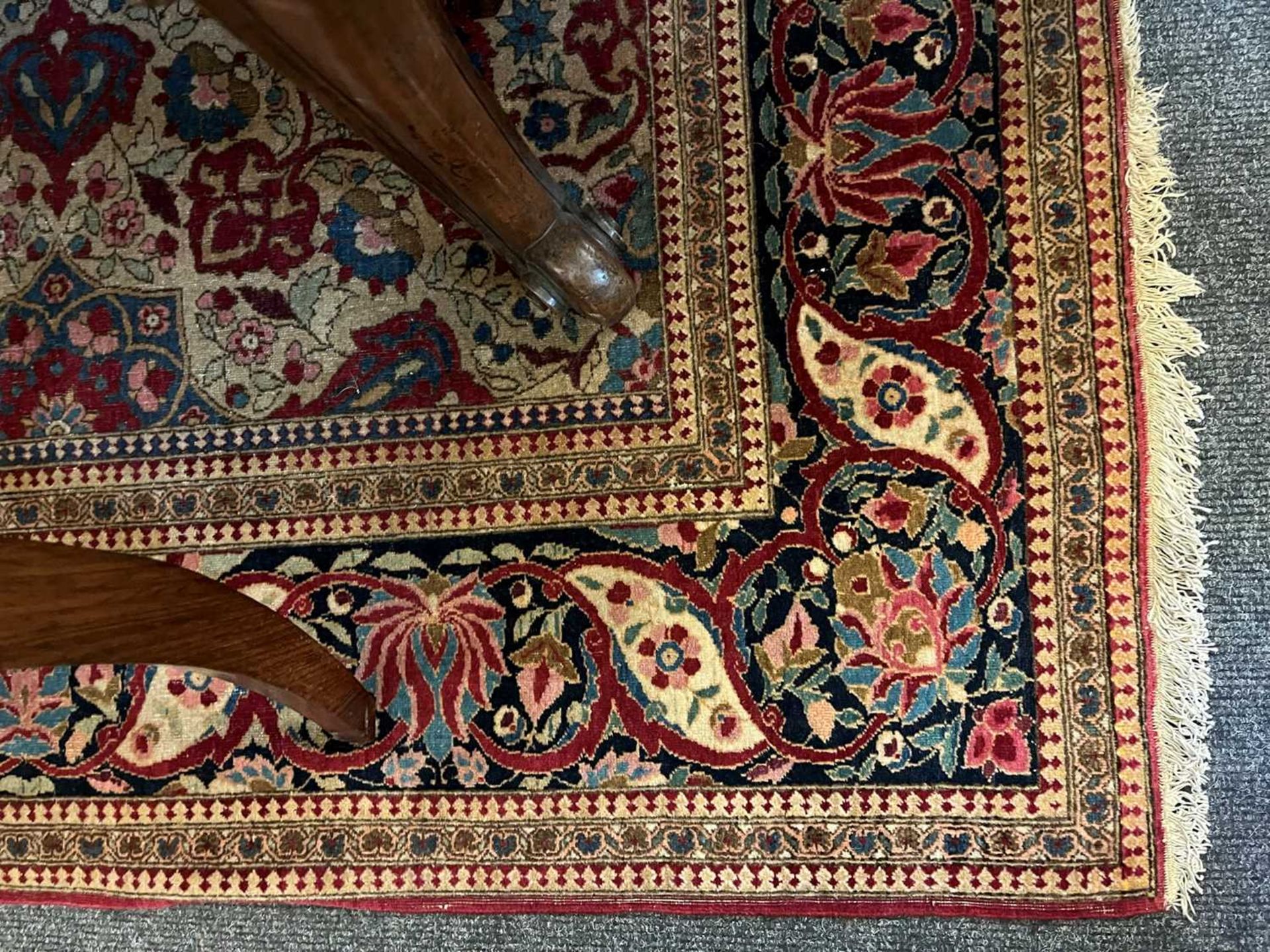 A Persian wool rug - Image 11 of 13