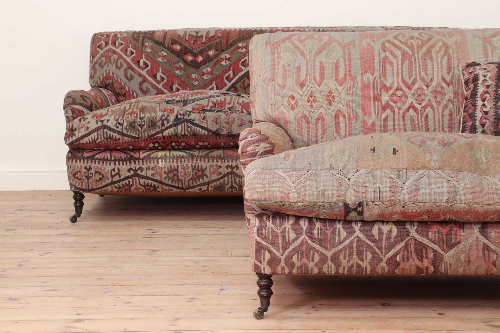 A pair of kilim-upholstered sofas, - Bild 3 aus 24