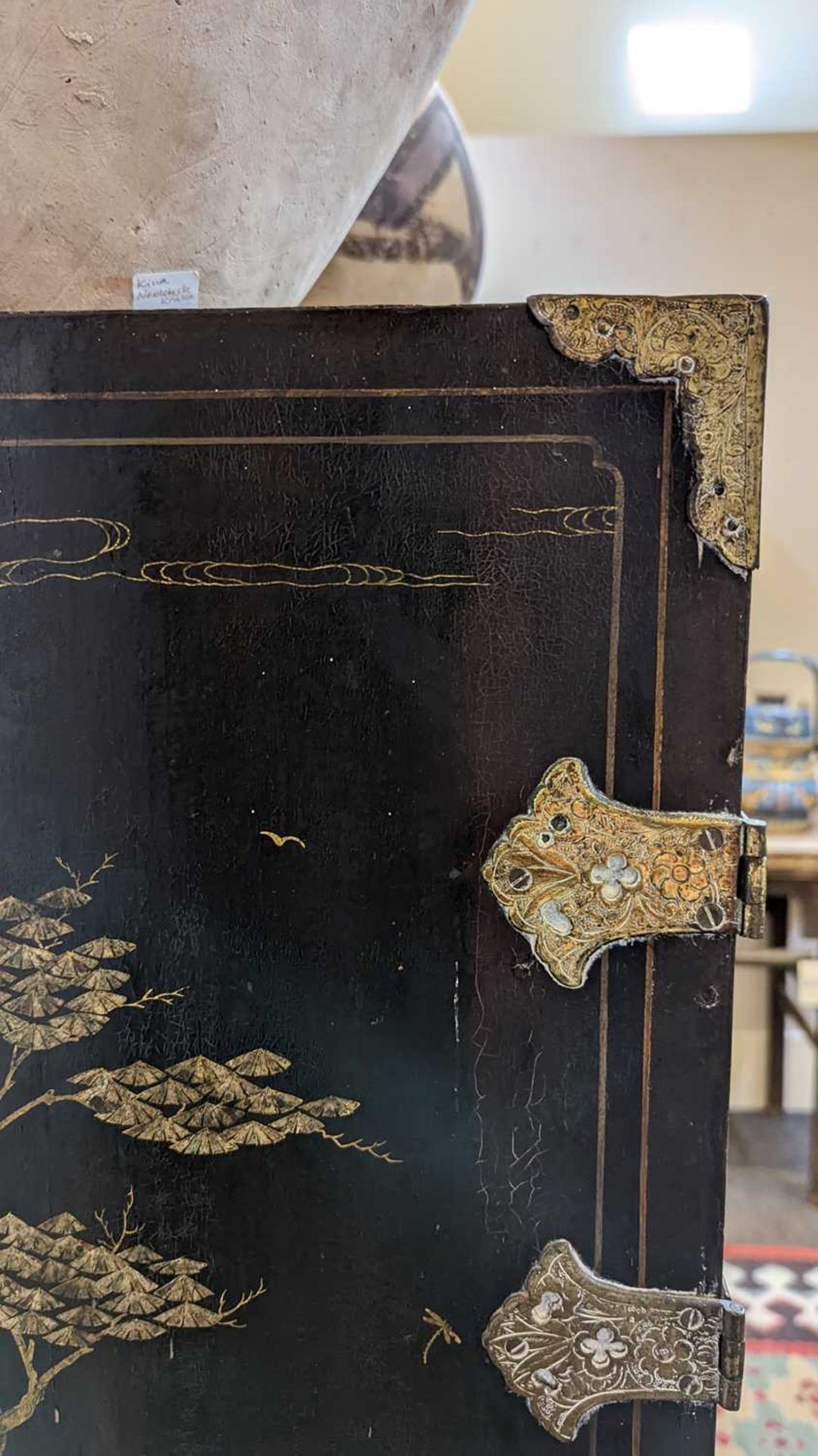 A lacquered, inlaid and gilt-heightened cabinet on stand, - Bild 48 aus 69