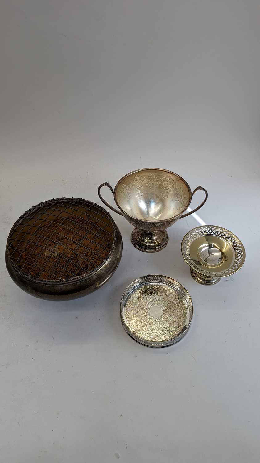 A large collection of silver plated items - Image 34 of 69