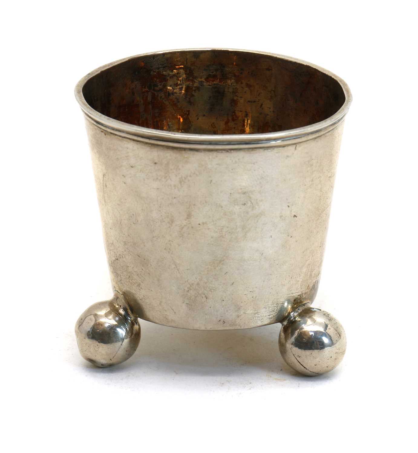 A silver tumbler, - Image 2 of 3