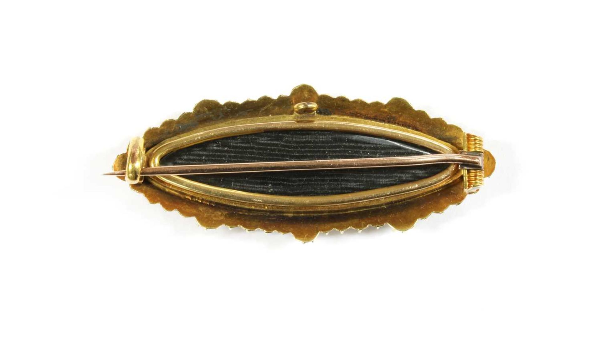 A Victorian gold onyx and split pearl brooch, - Bild 2 aus 2