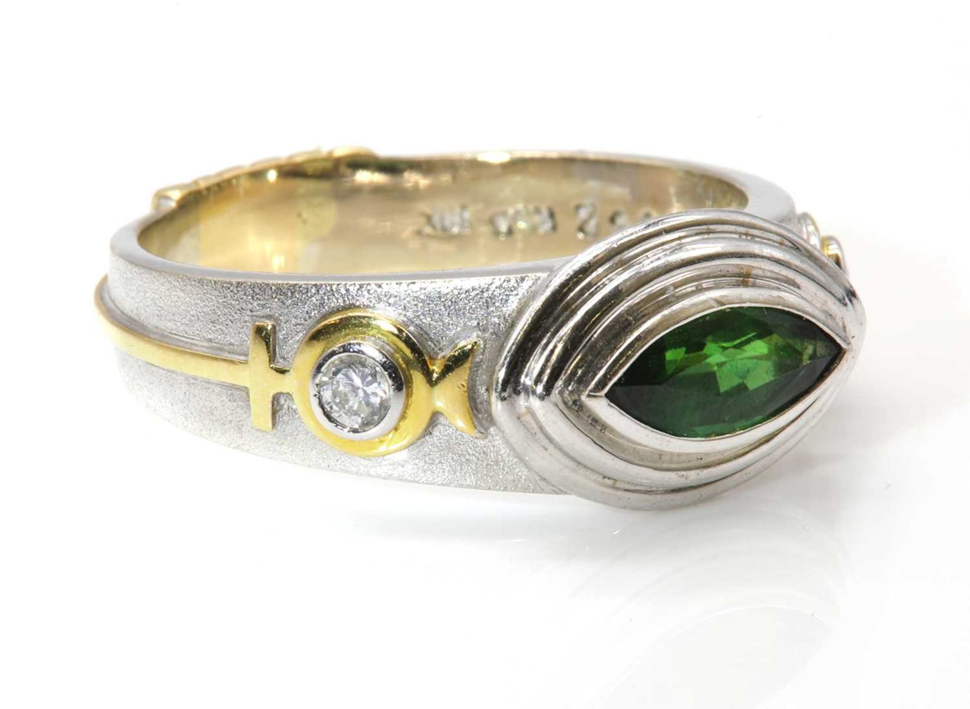 A white gold green tourmaline and diamond ring, by Astral Gemstone Talismans, - Bild 2 aus 3