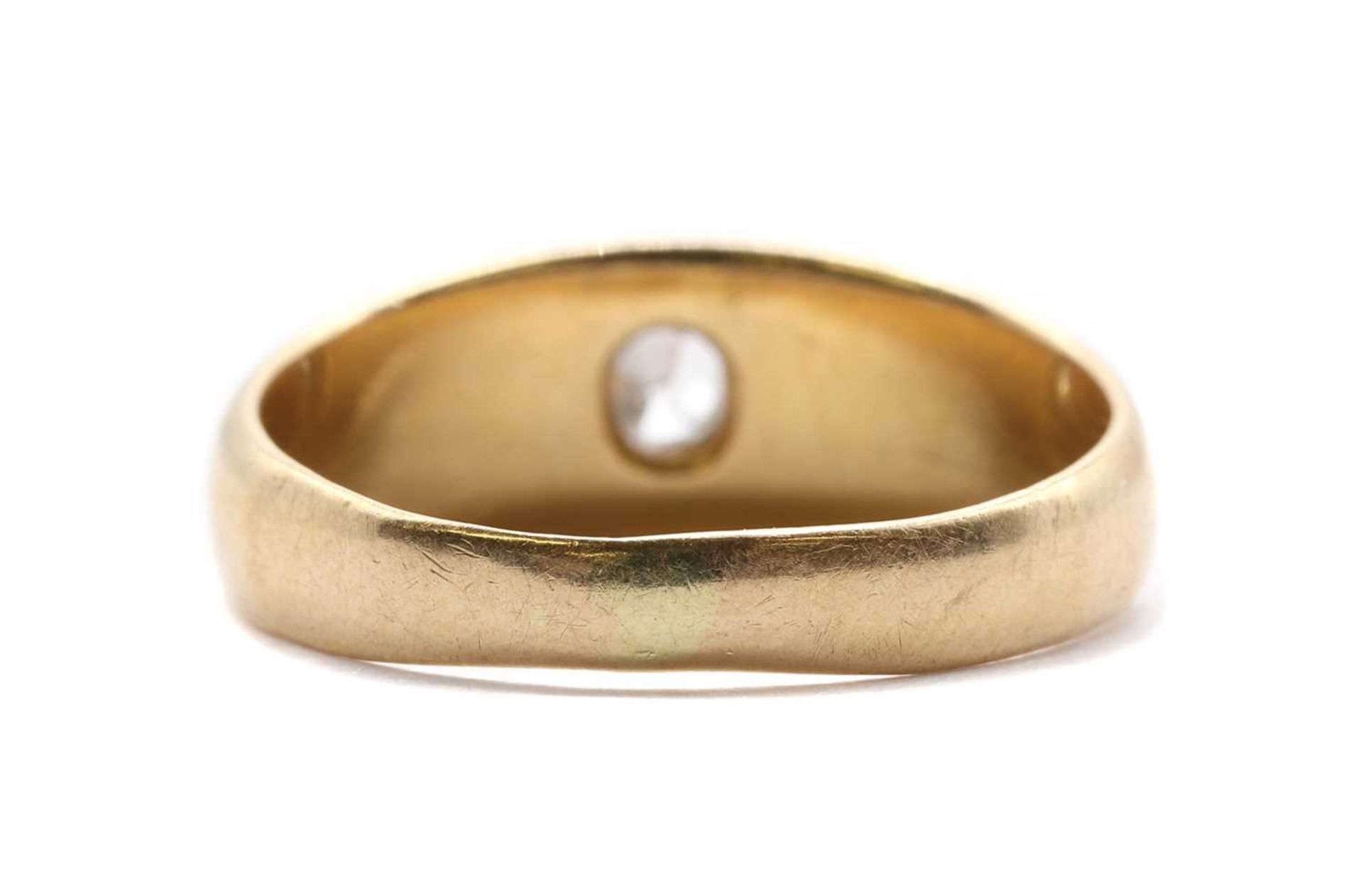 An 18ct gold single stone diamond ring, - Bild 3 aus 3