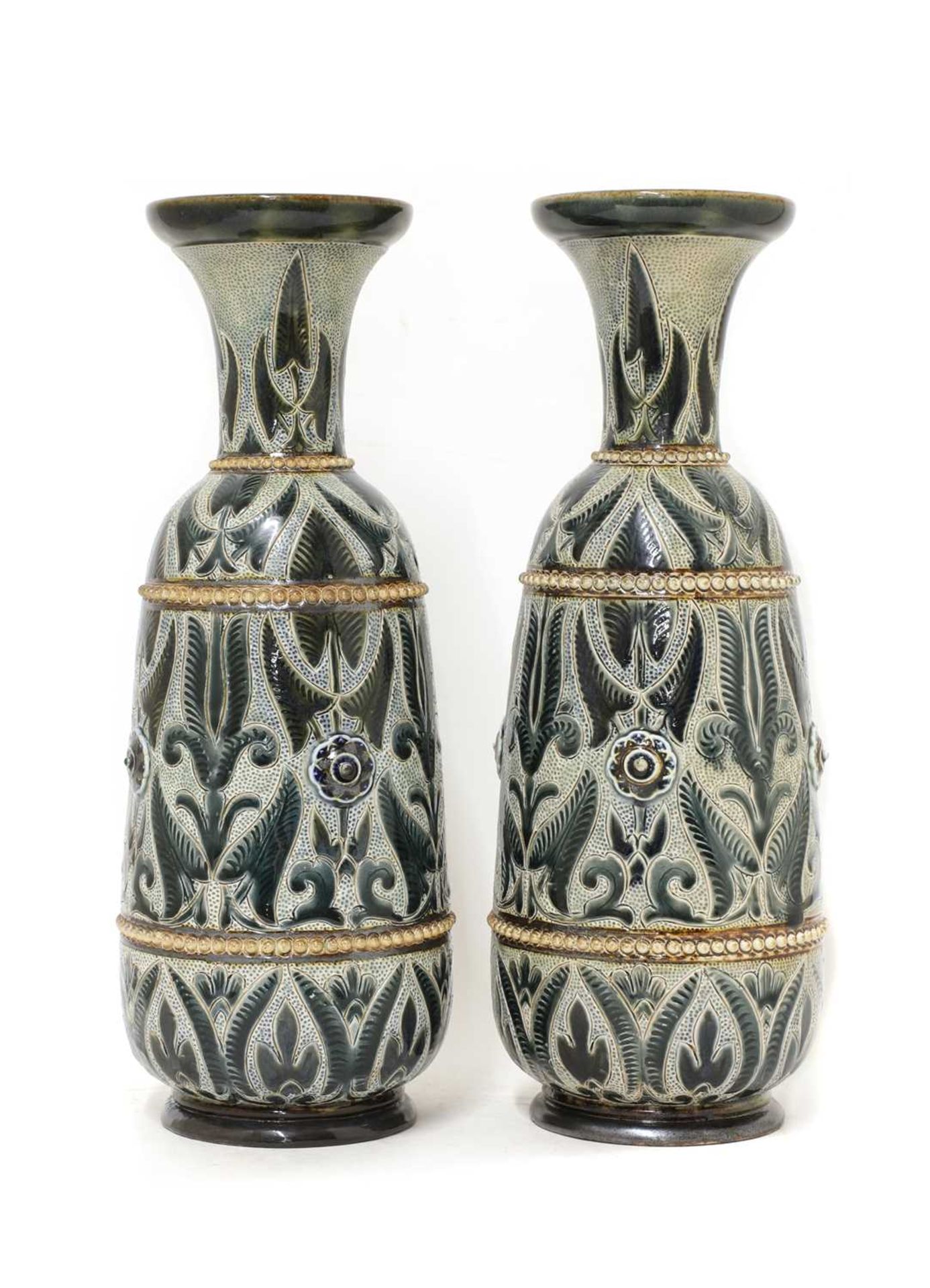 A pair of Doulton Lambeth vases, - Bild 2 aus 3