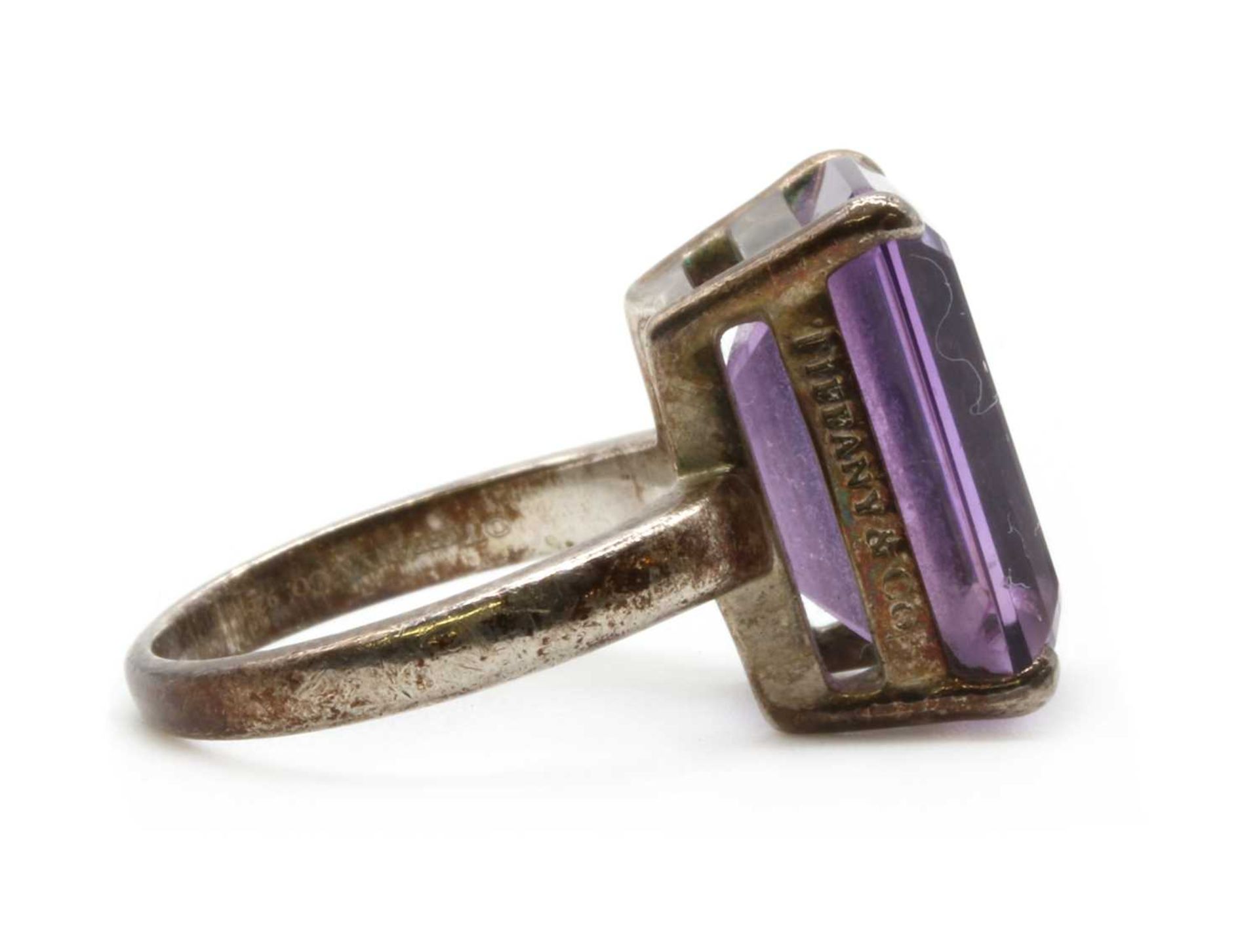 A silver single stone amethyst ring, by Tiffany & Co., - Bild 2 aus 4