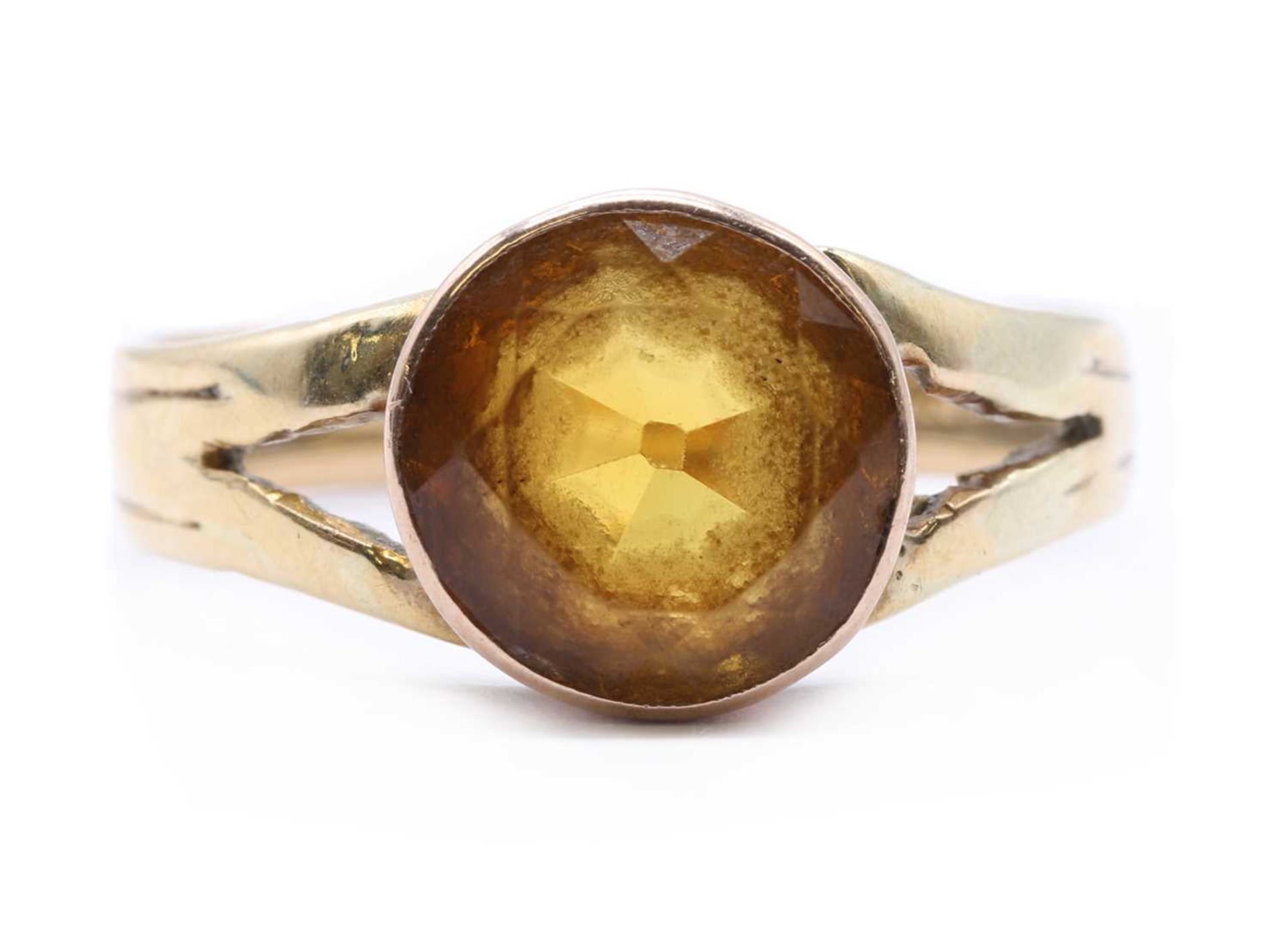 A Victorian 18ct gold single stone citrine ring,