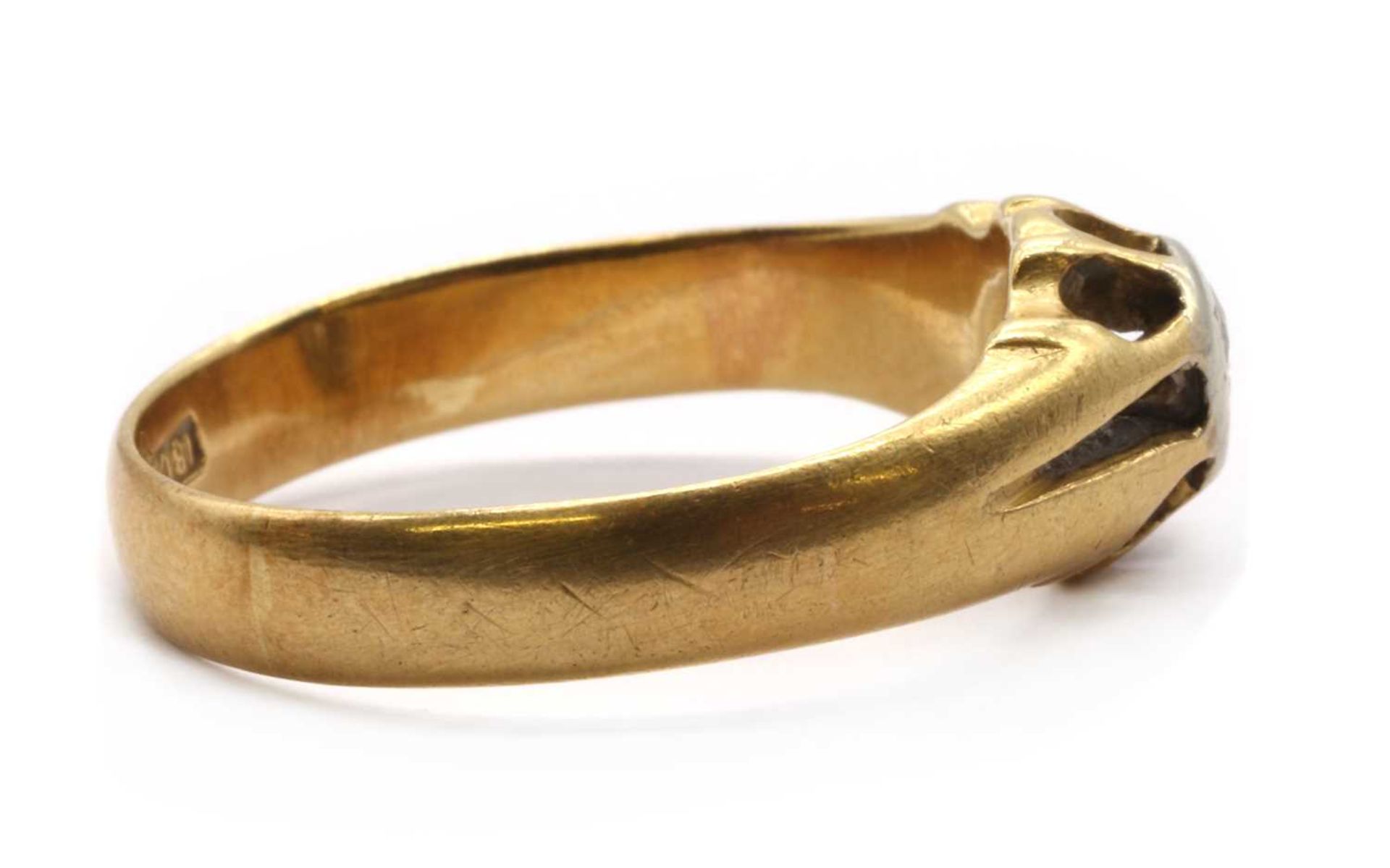 A gold single stone diamond ring, - Bild 2 aus 3