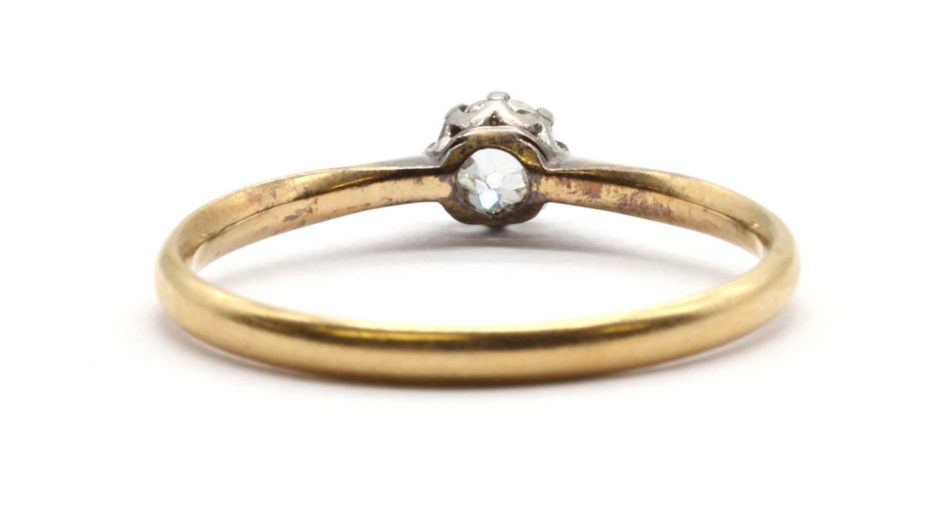 A gold single stone diamond ring, - Bild 3 aus 3